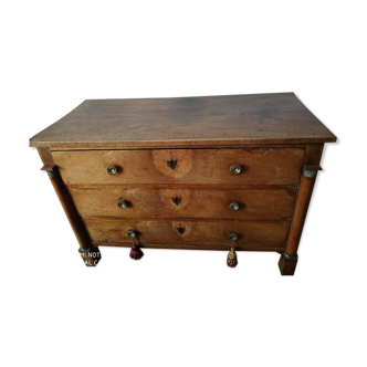 Empire dresser