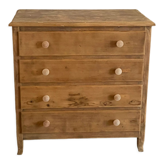 Chest of drawers fir tree
