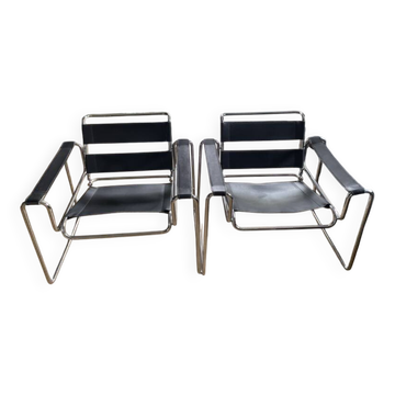 Set of 2 Black Leather Chairs in Wassily Style