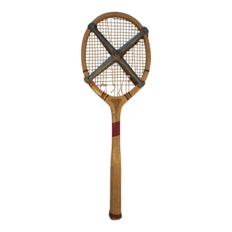 Old wooden tennis racket doria special