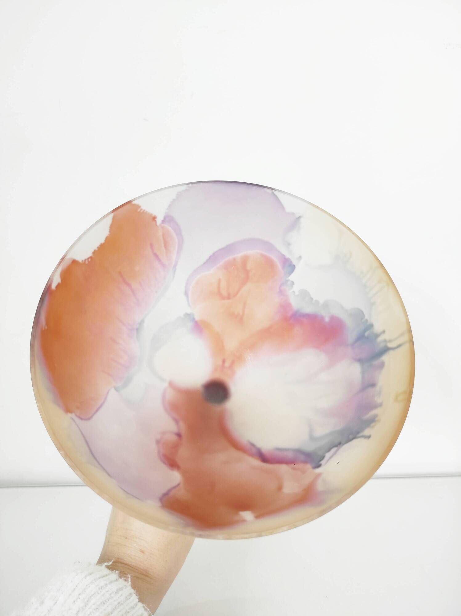 Bonbonnière en verre peint
