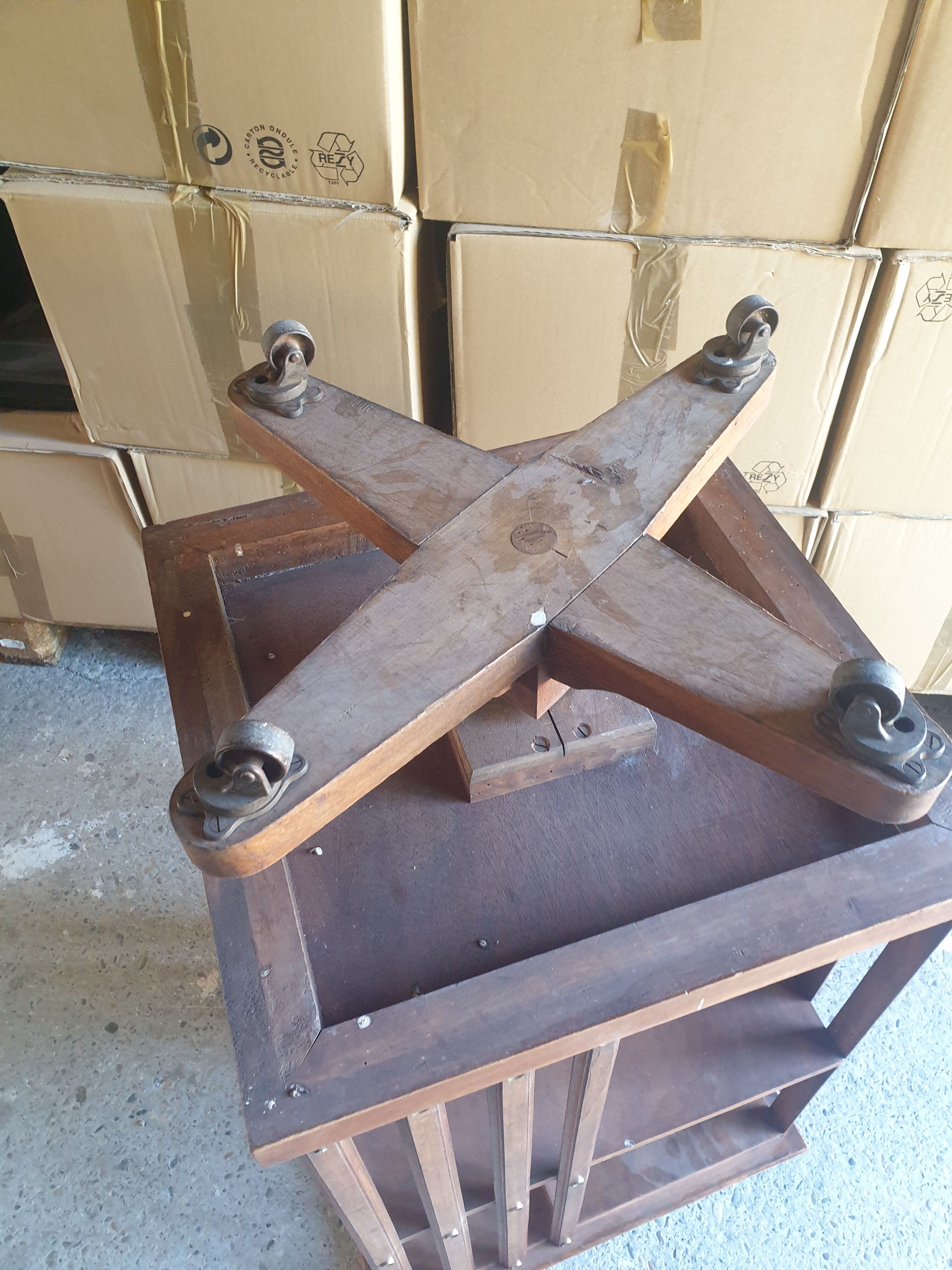 Swivel library lectern walnut b pichon in lyon XlXe