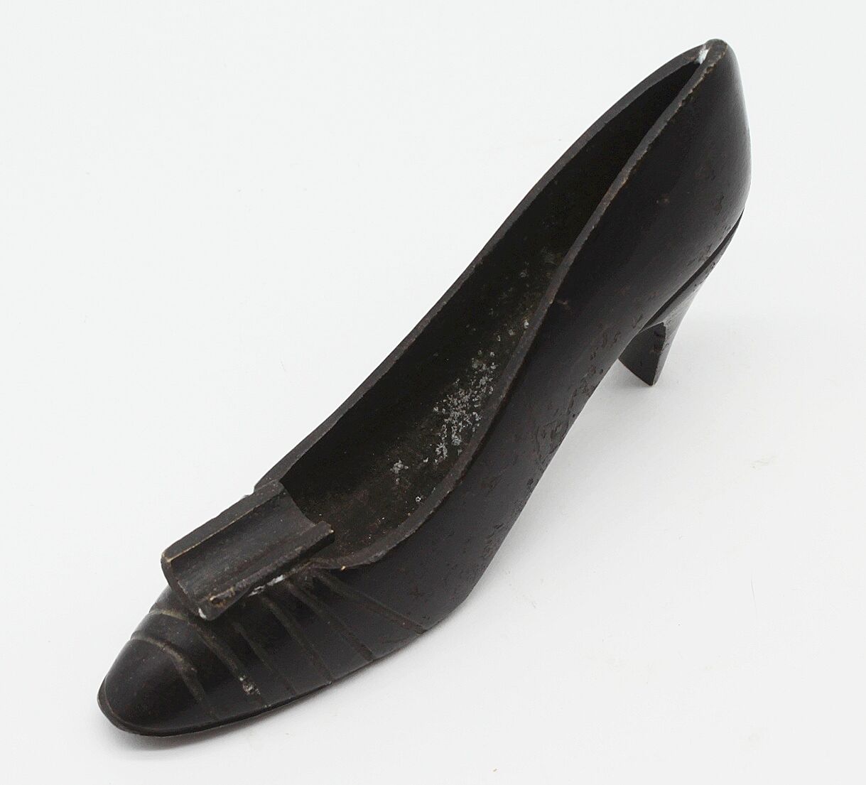 Vintage ashtray pumps