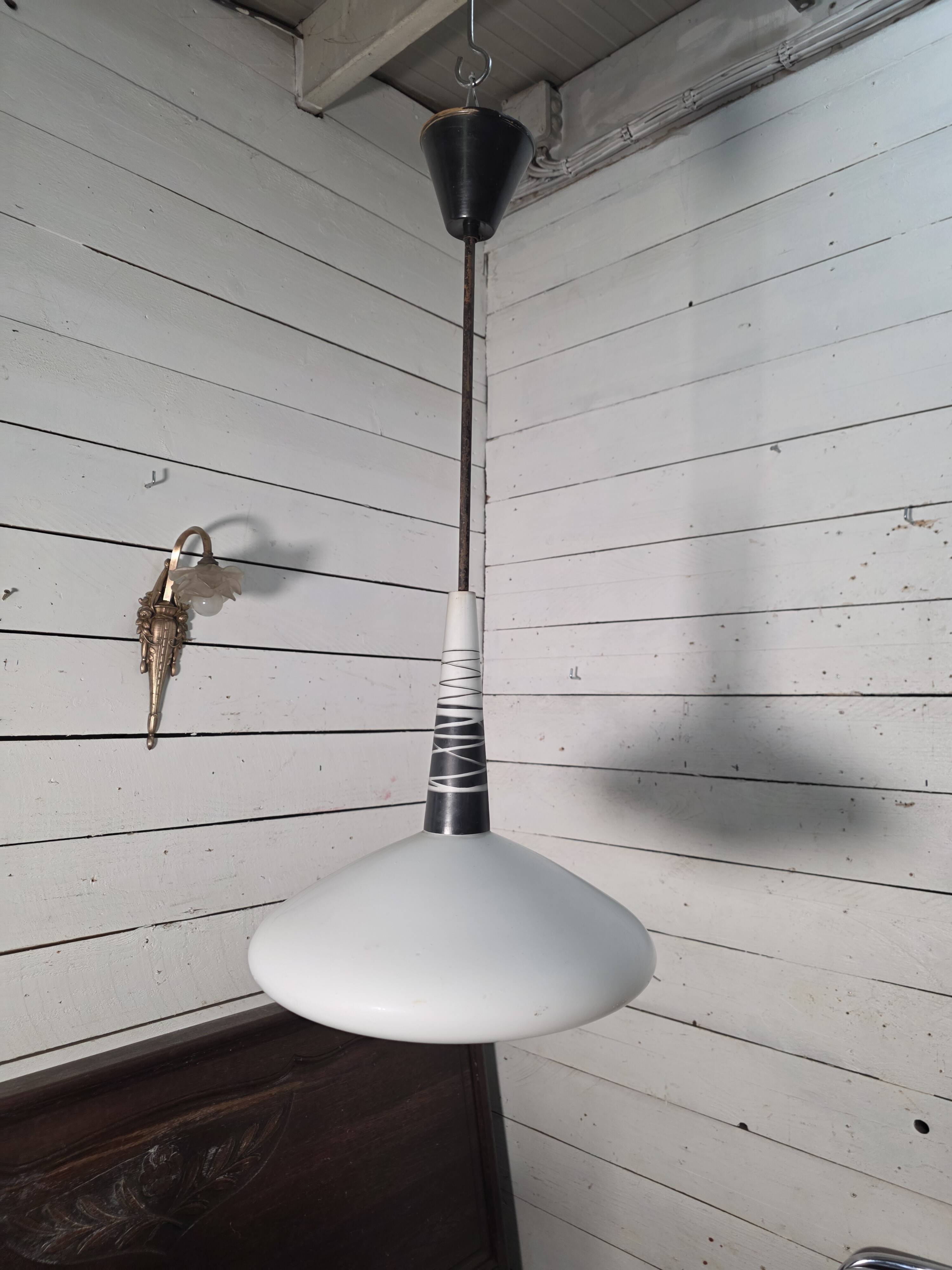 Suspension in vintage opaline from the 1960s.