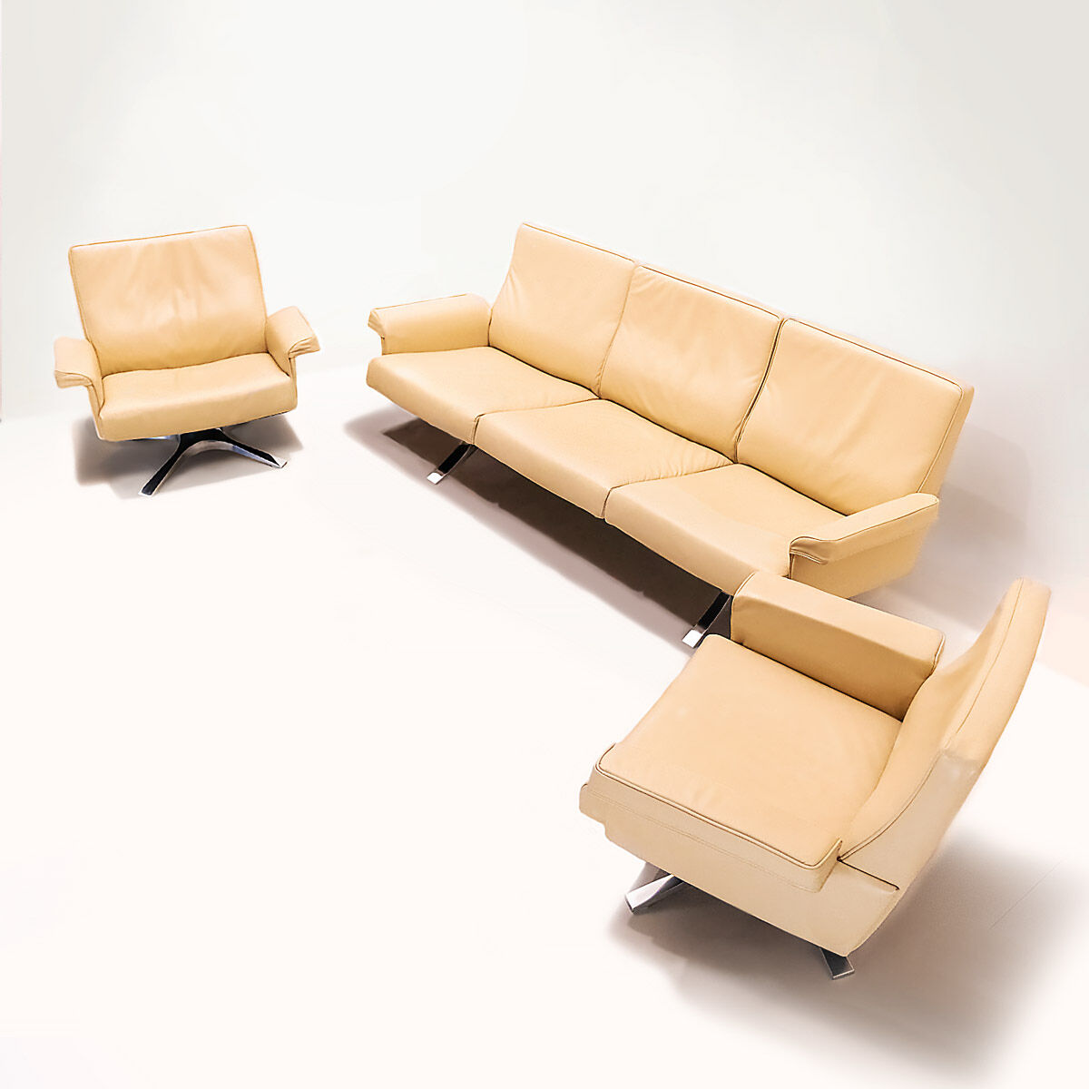 De Sede DS35 vintage leather 3 seater sofa with two matching armchairs