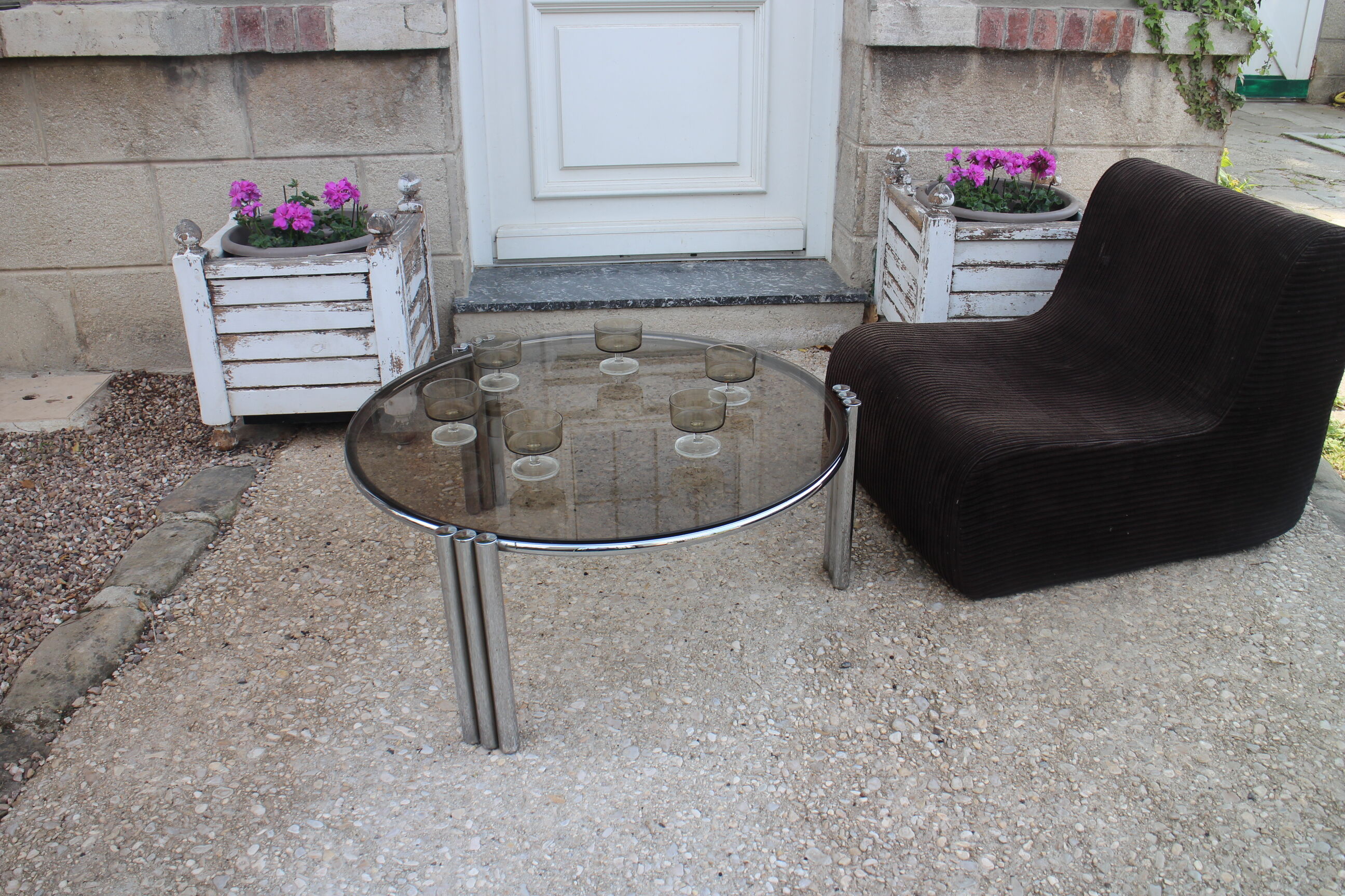 Round coffee table chrome and smoked glass 1970