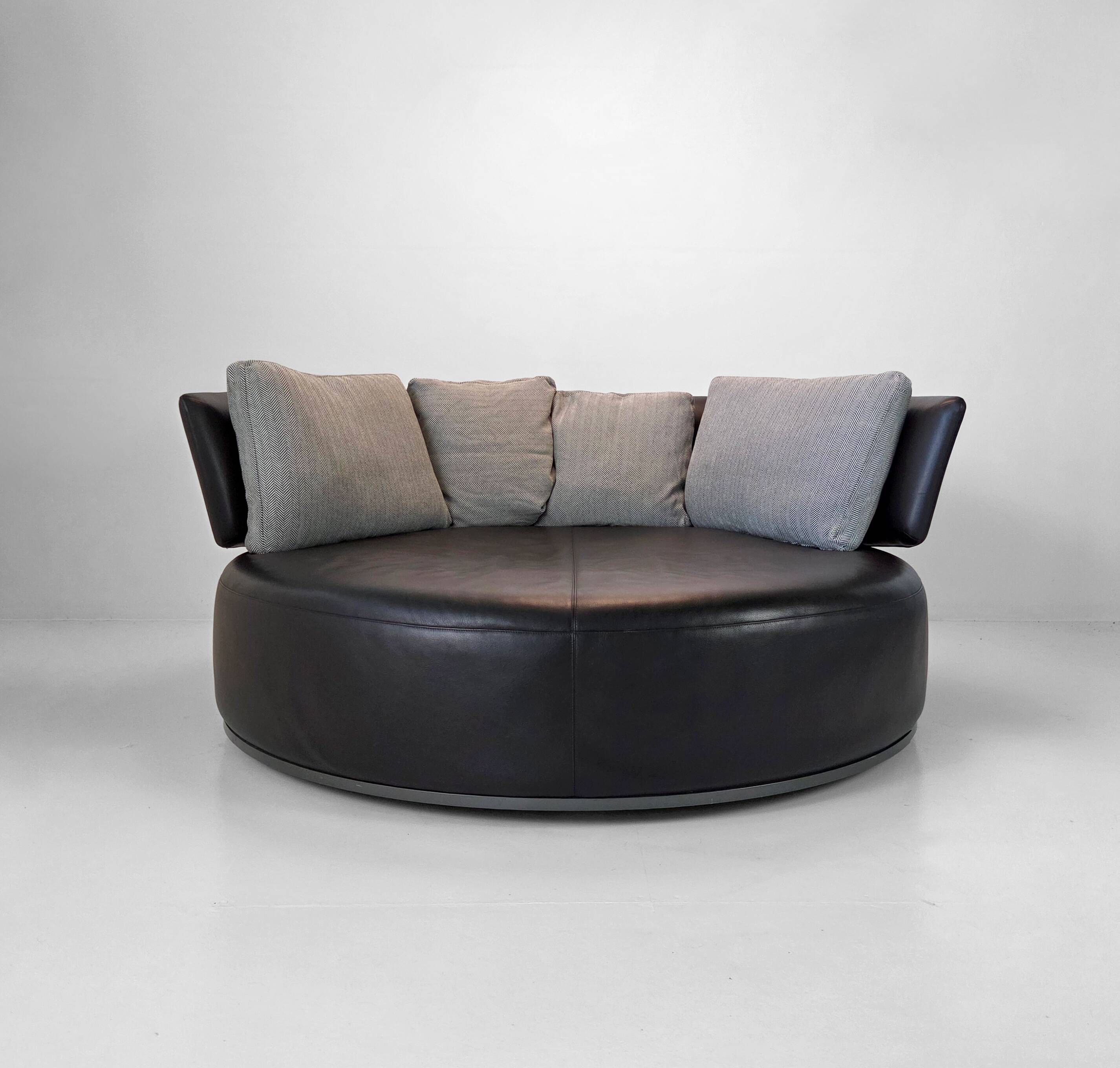 B&B Italia / Maxalto Amoenus swivel loveseat / sofa – Antonio Citterio