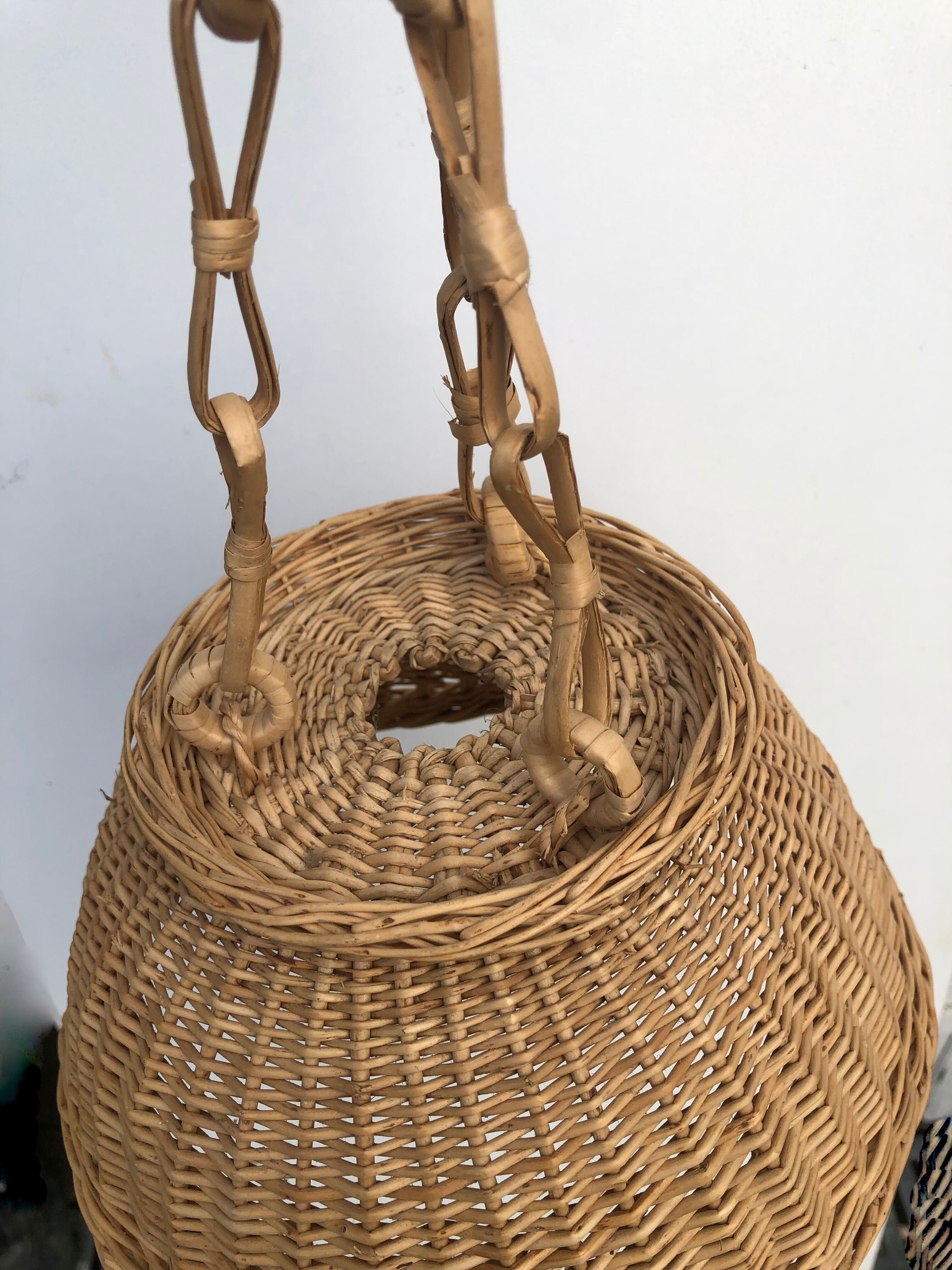 Wicker suspension