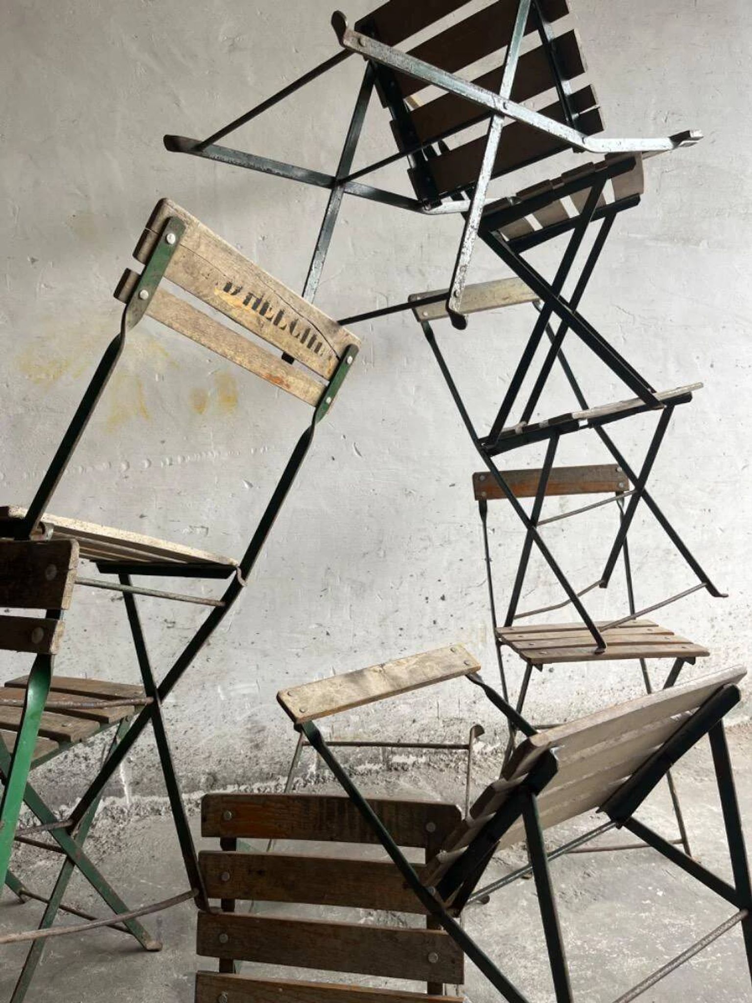 Vintage 1930 brewery terrace table with green metal and wooden folding chair