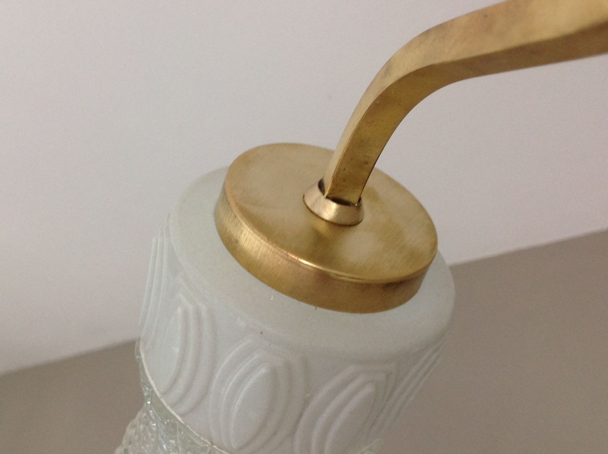 Four-burner chandelier in brass and two-tone glass Scandinavian style / vintage 60s-70s