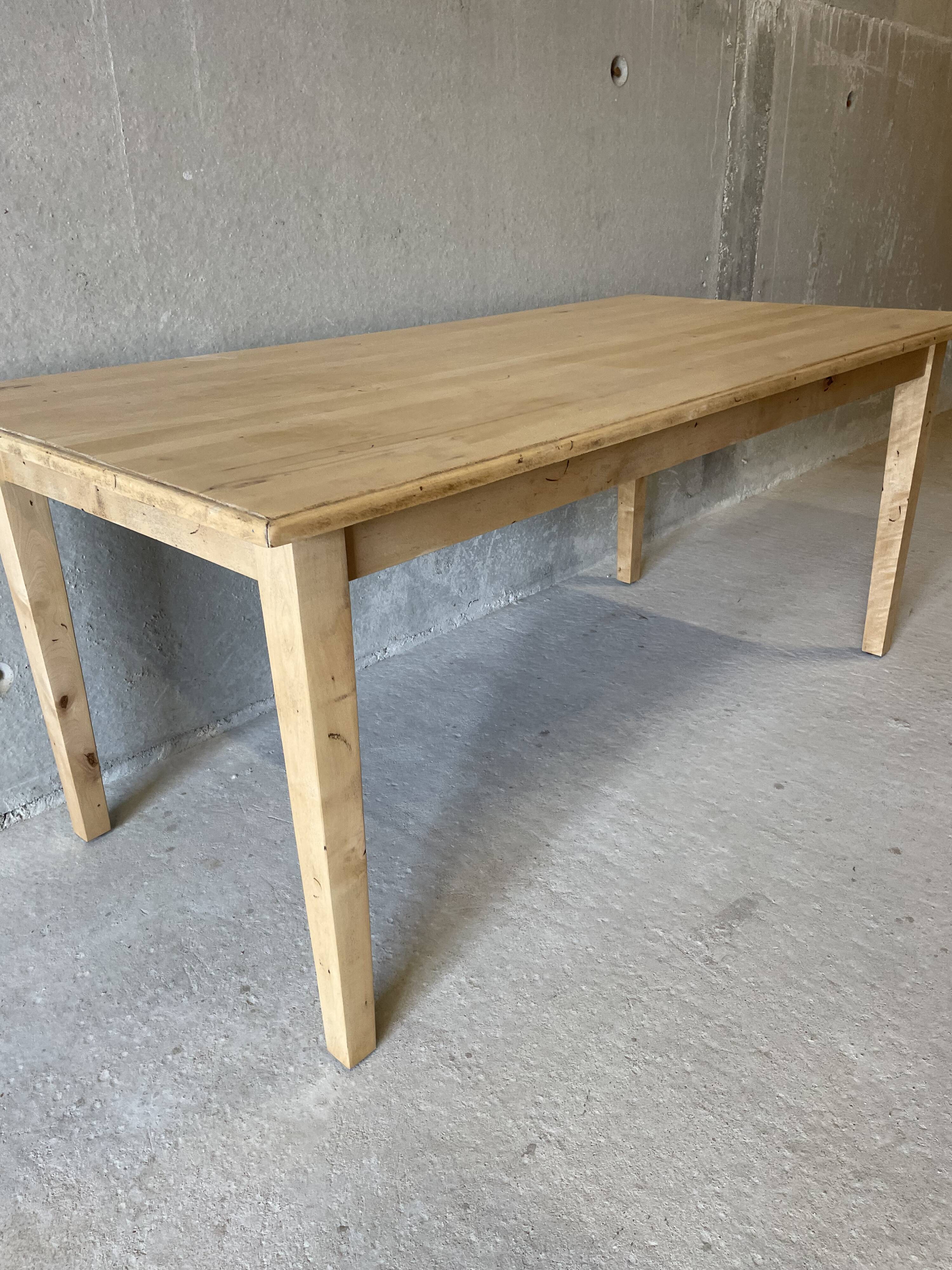 Large solid wood table – minimalist & authentic spirit