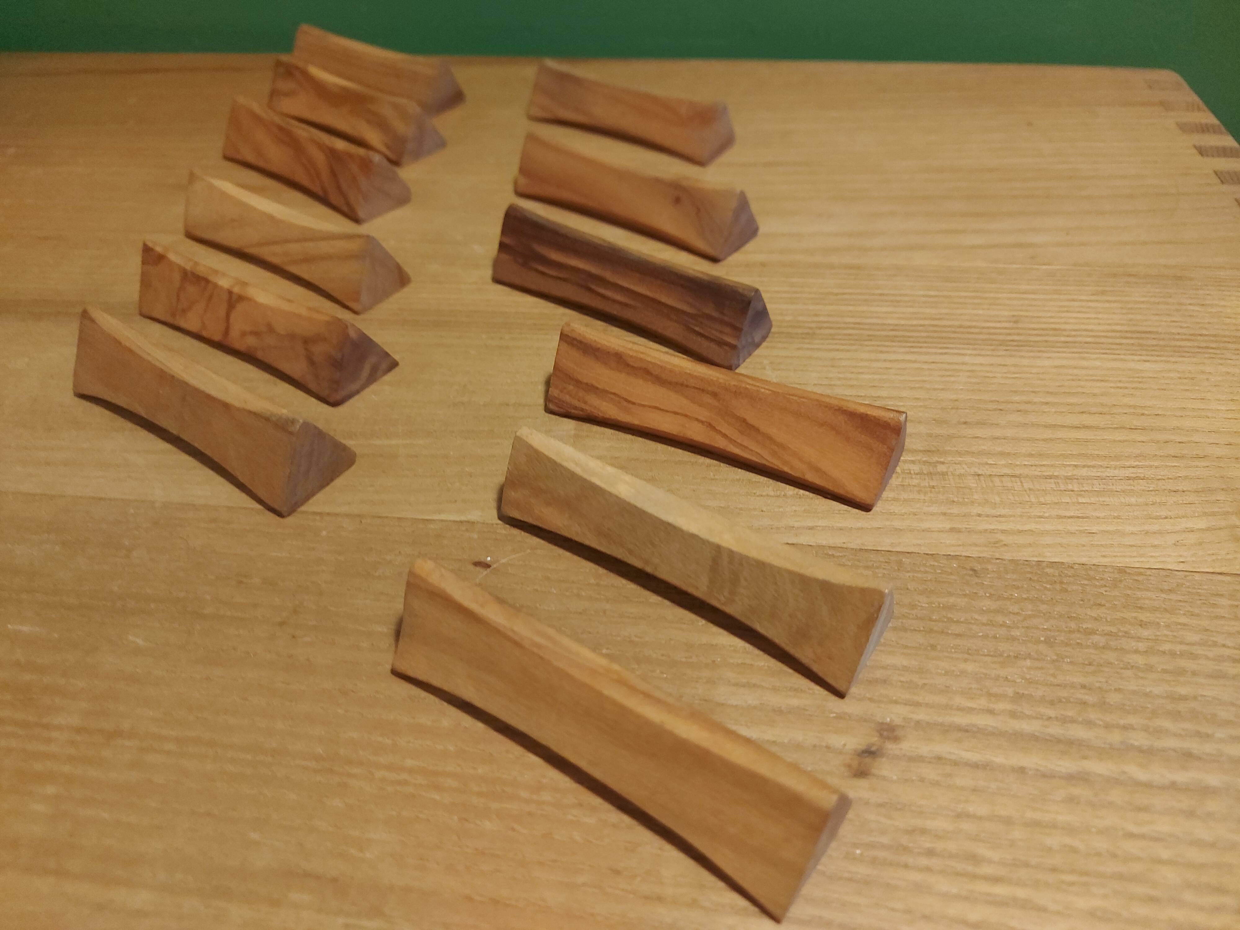 12 wooden knife doors