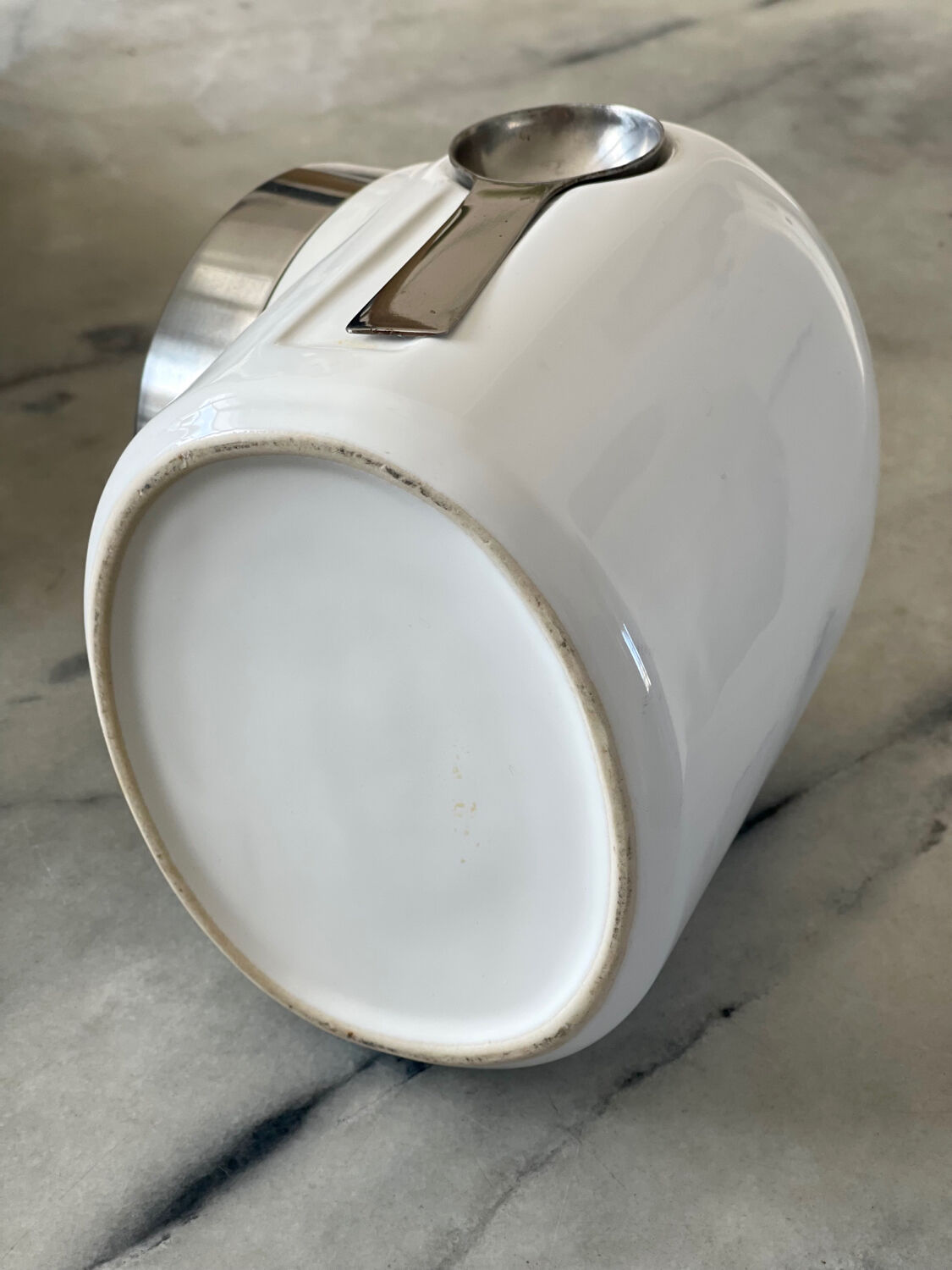 Space age sugar pot