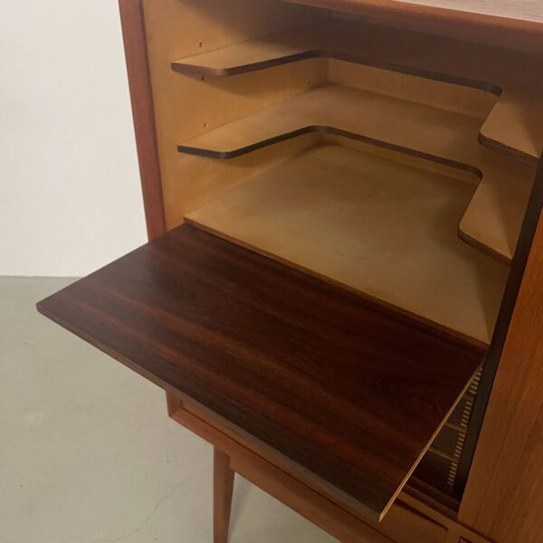 Enfilade danoise en teck par Svend Age Madsen 1960