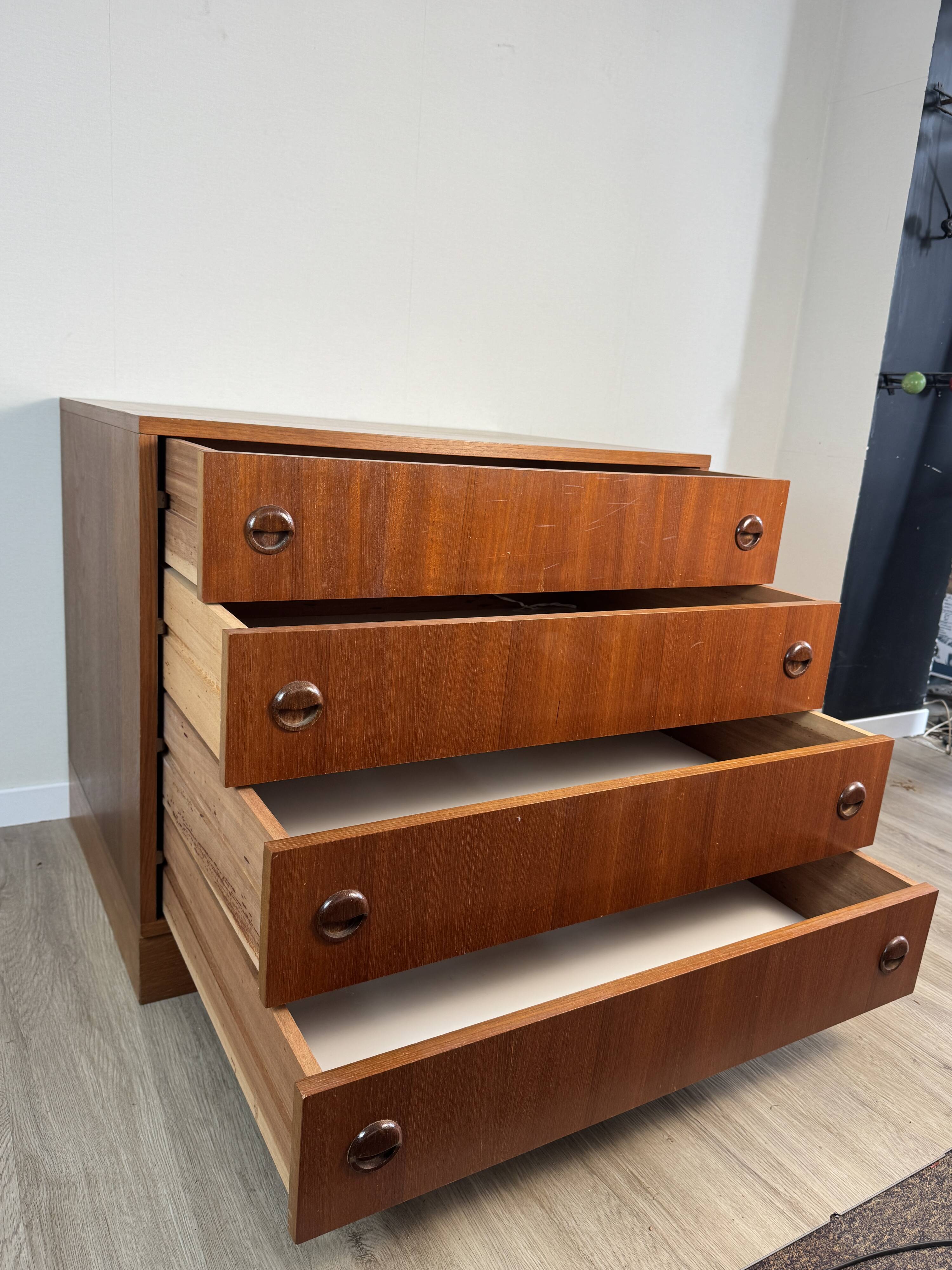 Commode 4 tiroirs teck — années 60/70