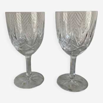 Lot de deux verres à pied cristal style Saint Louis modèle Gavarni