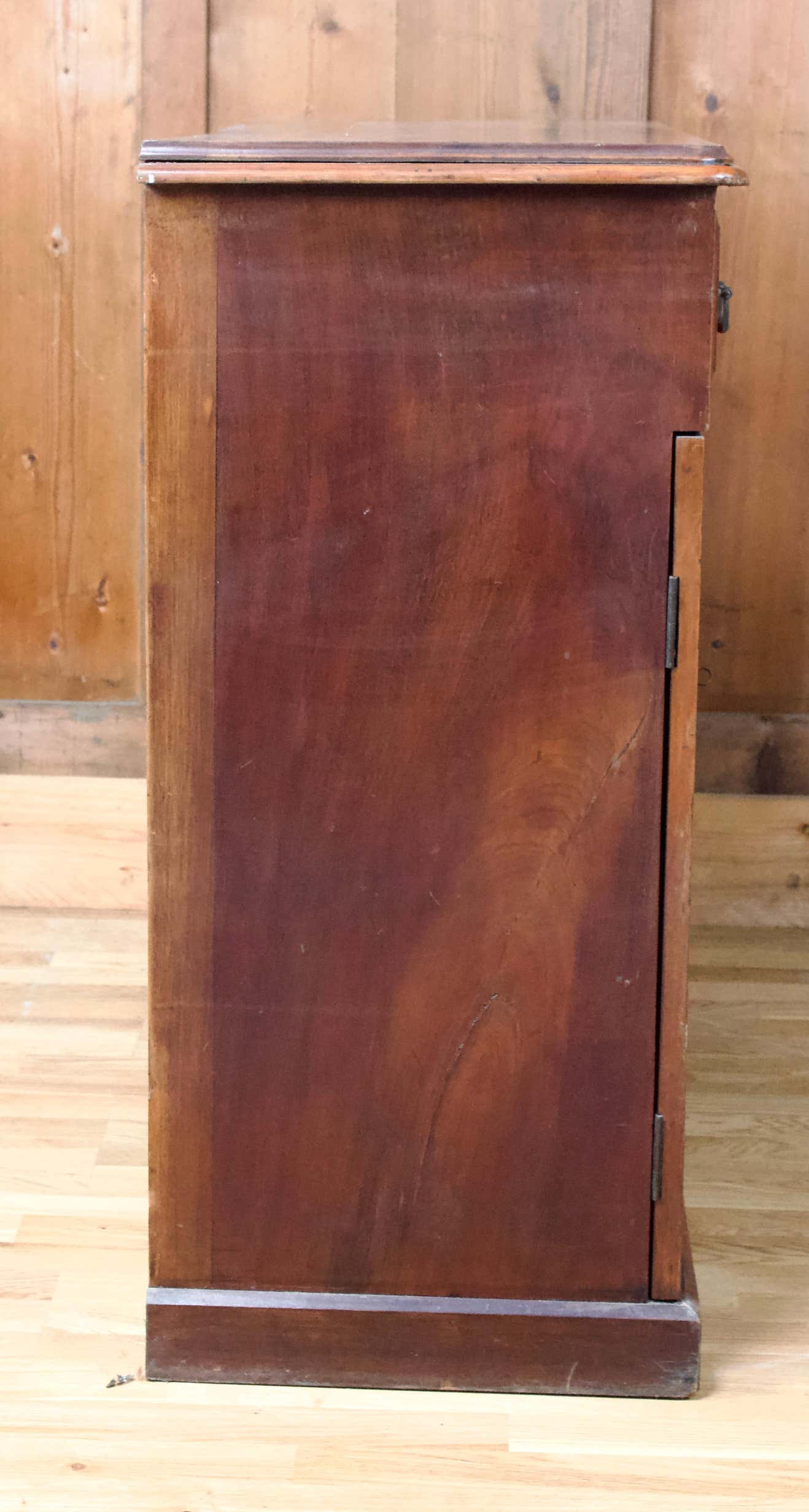 English mahogany sideboard from the 19th century