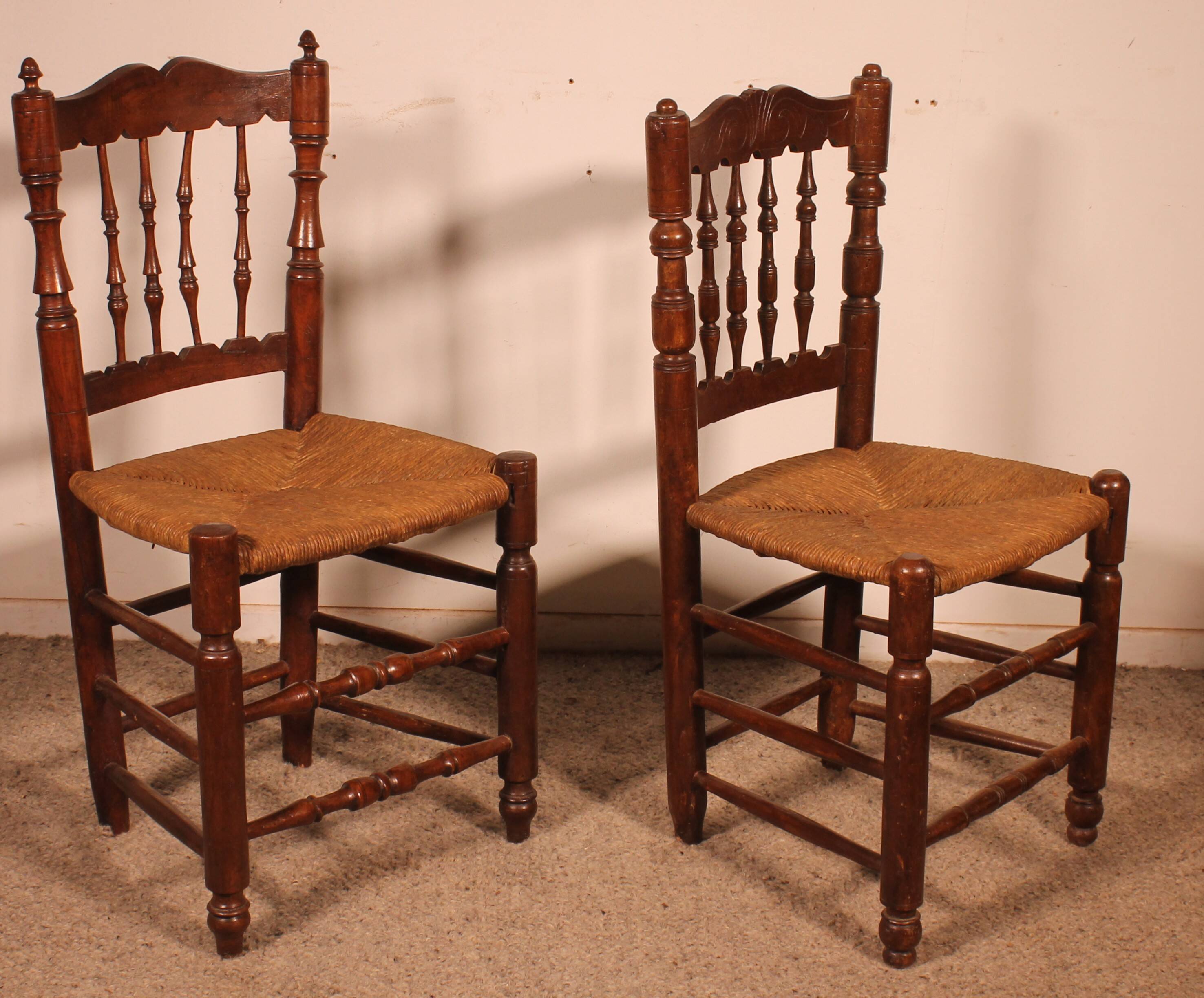 2 rush-seated oak chairs - 19th century