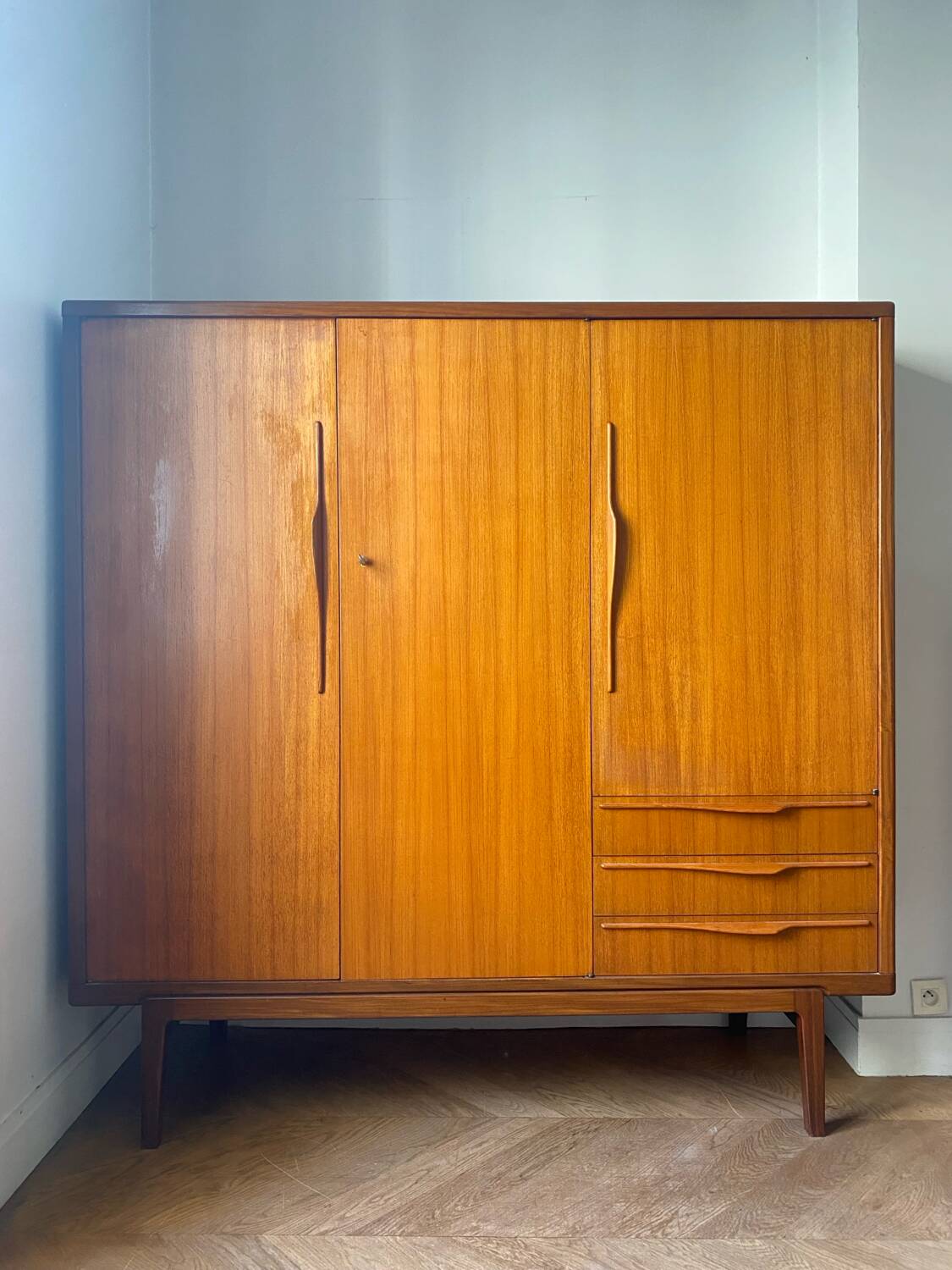 Armoire scandinave en teck