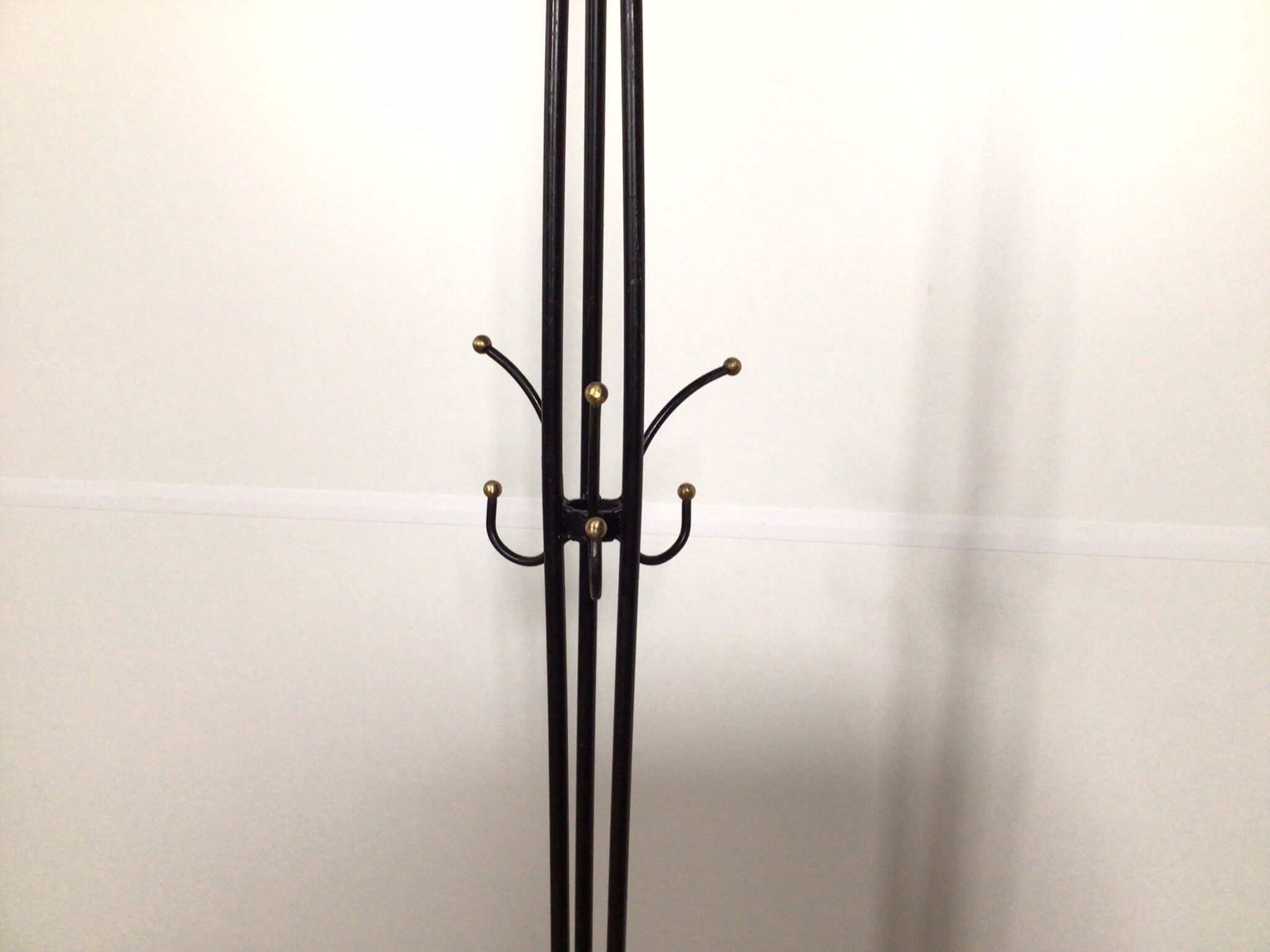 Standing coat rack