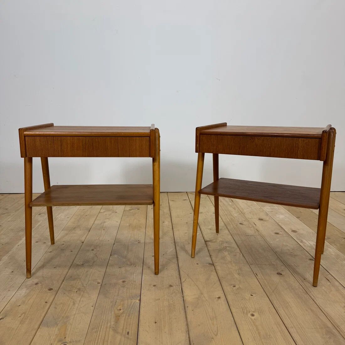 Paire de tables de chevet en teck par AB Carlström, 1960