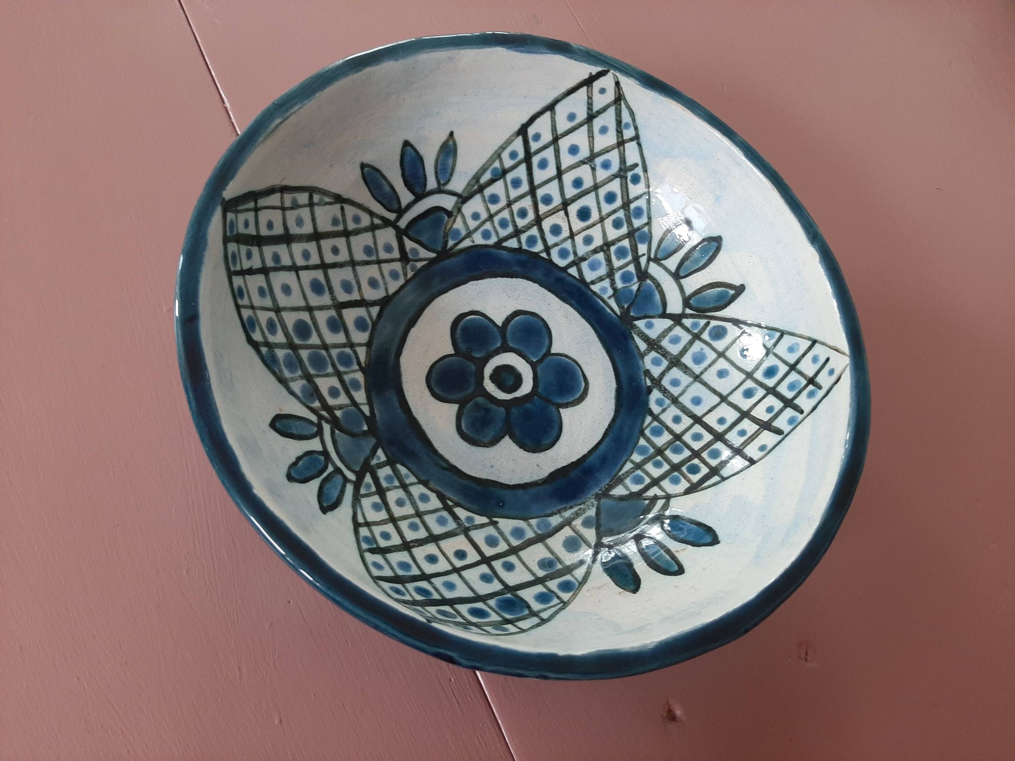 barbotine style salad bowl with blue floral pattern