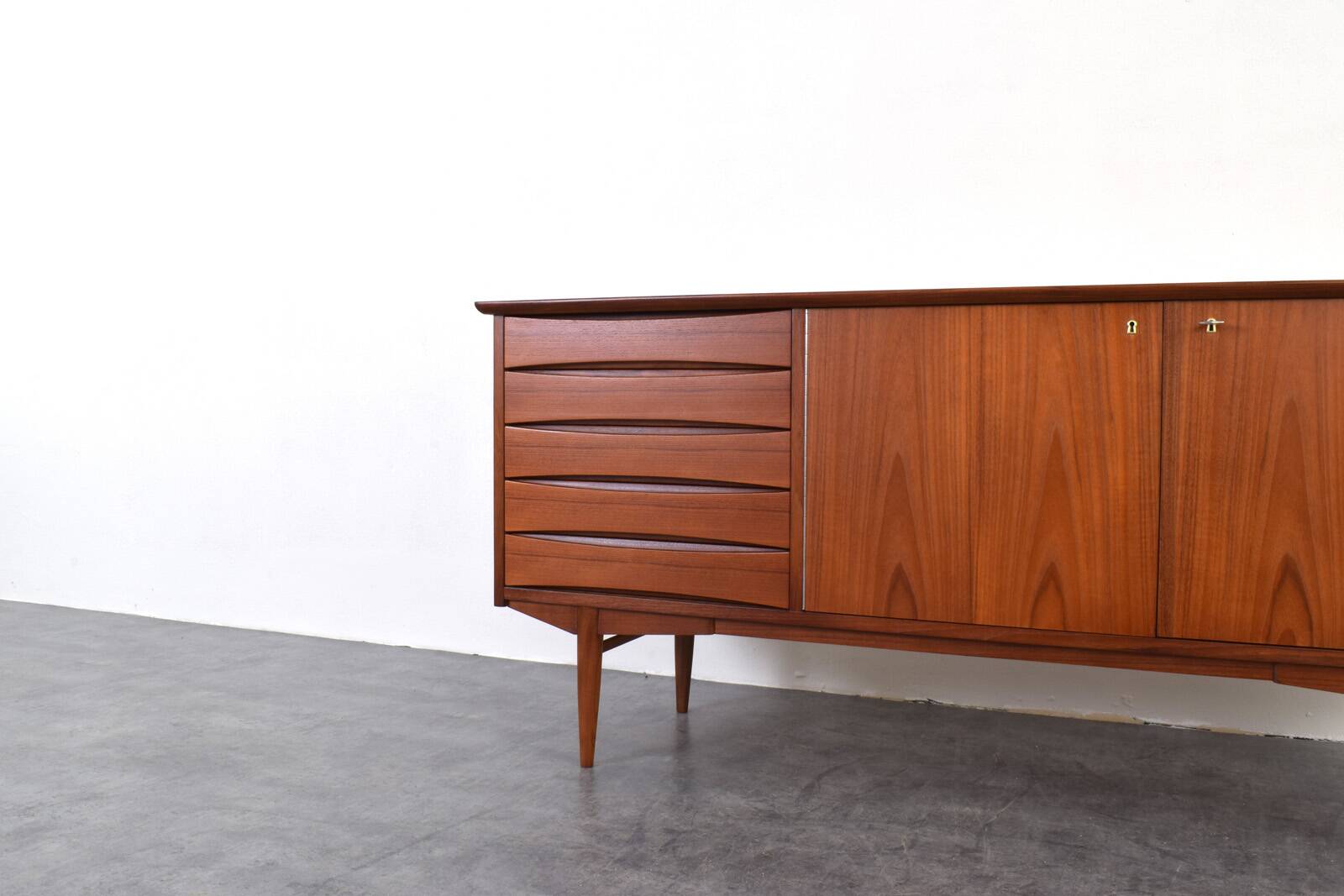 Teak enfilade from the mid-century by Frederik Kayser, 1960s.