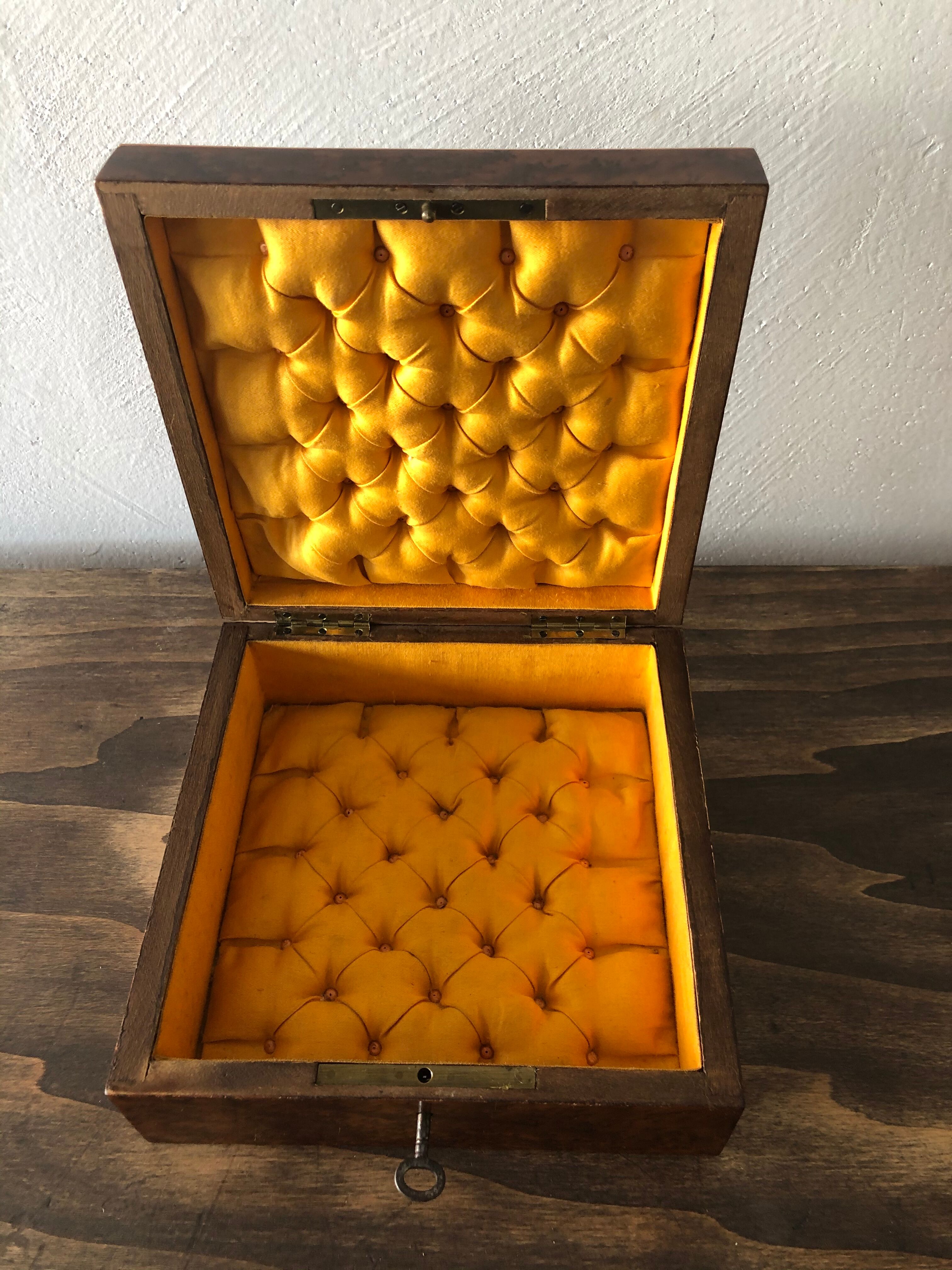 Walnut padded jewelry box