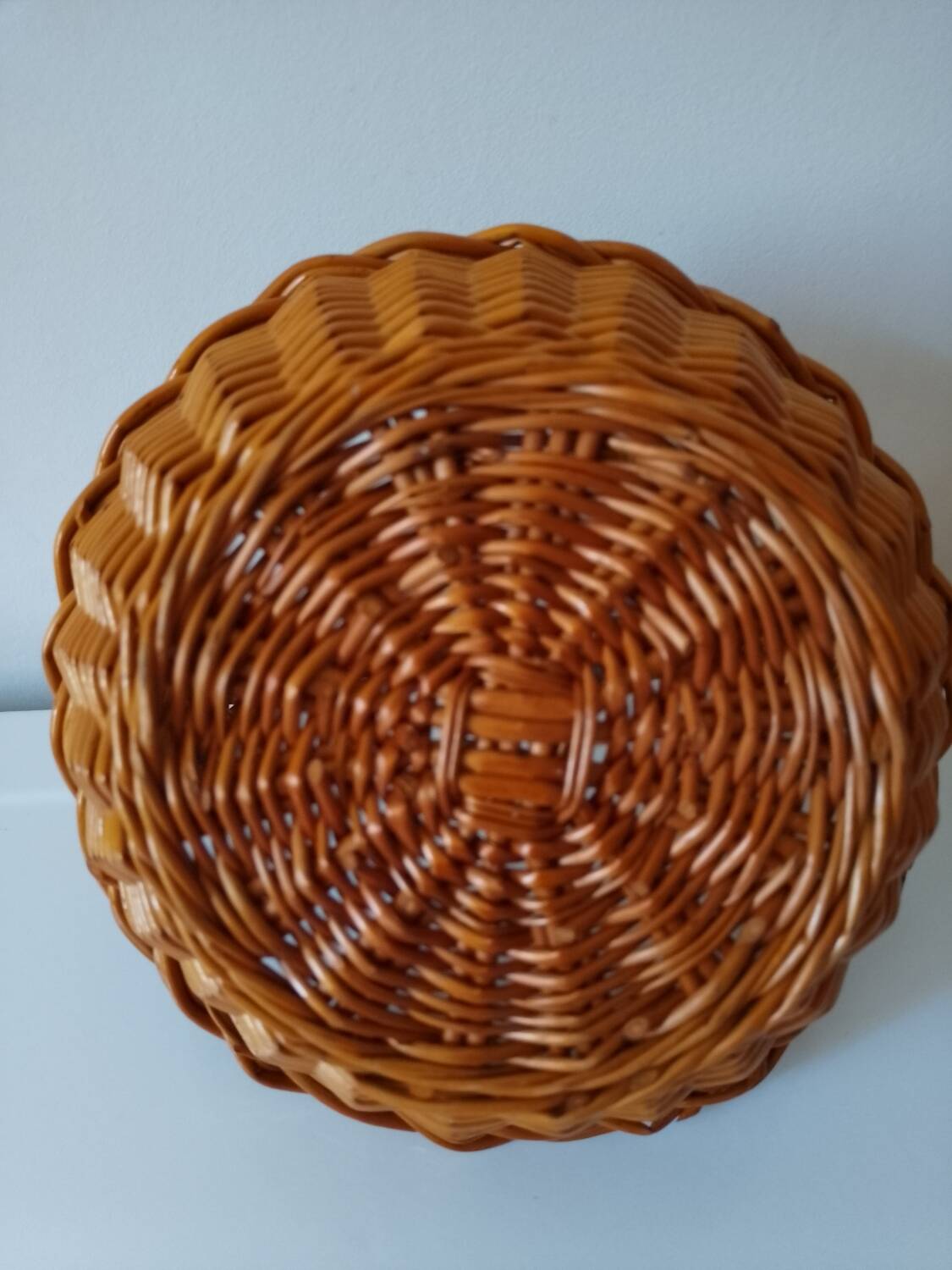 Woven wicker basket