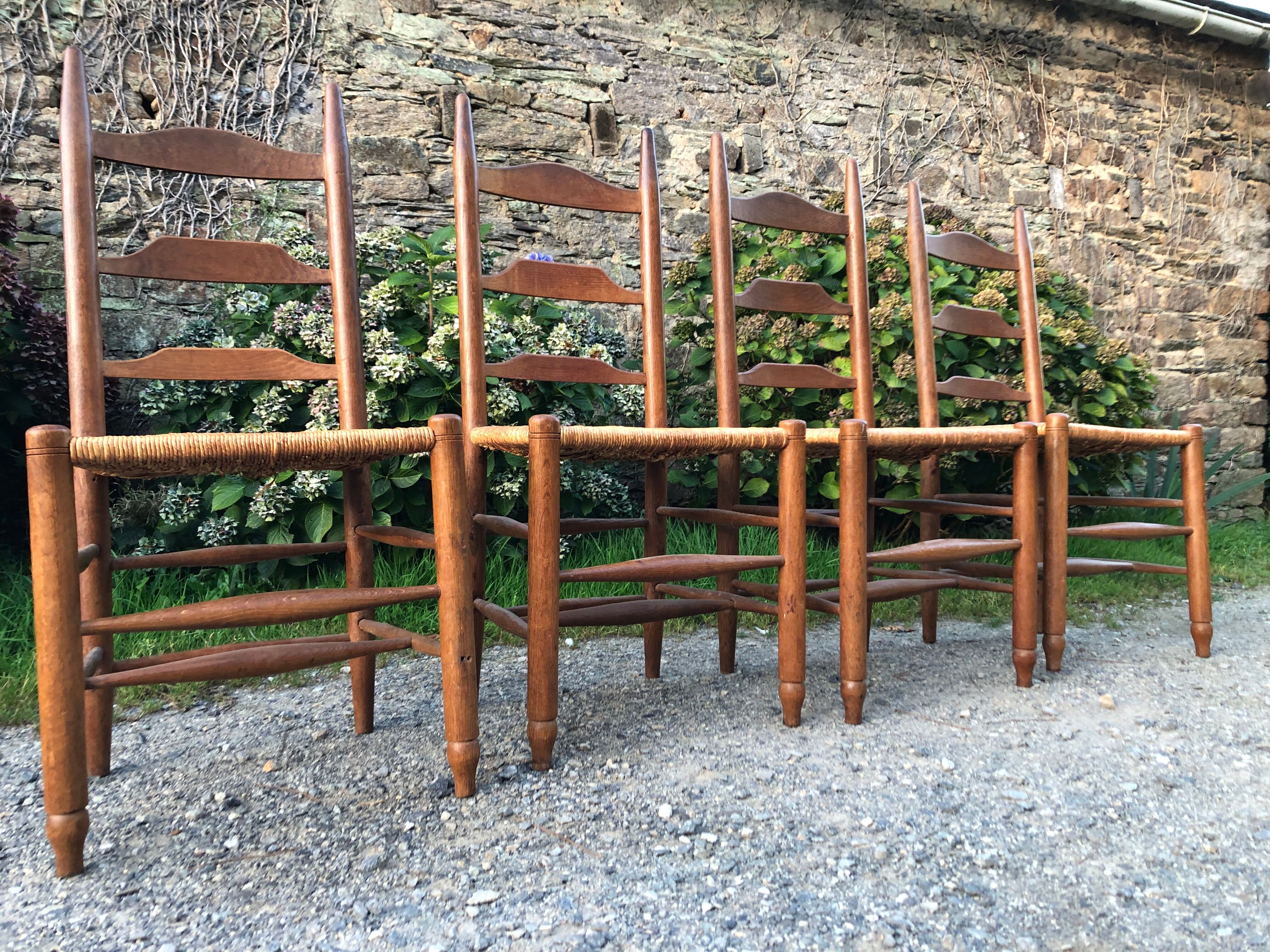 4 oak mulched chairs