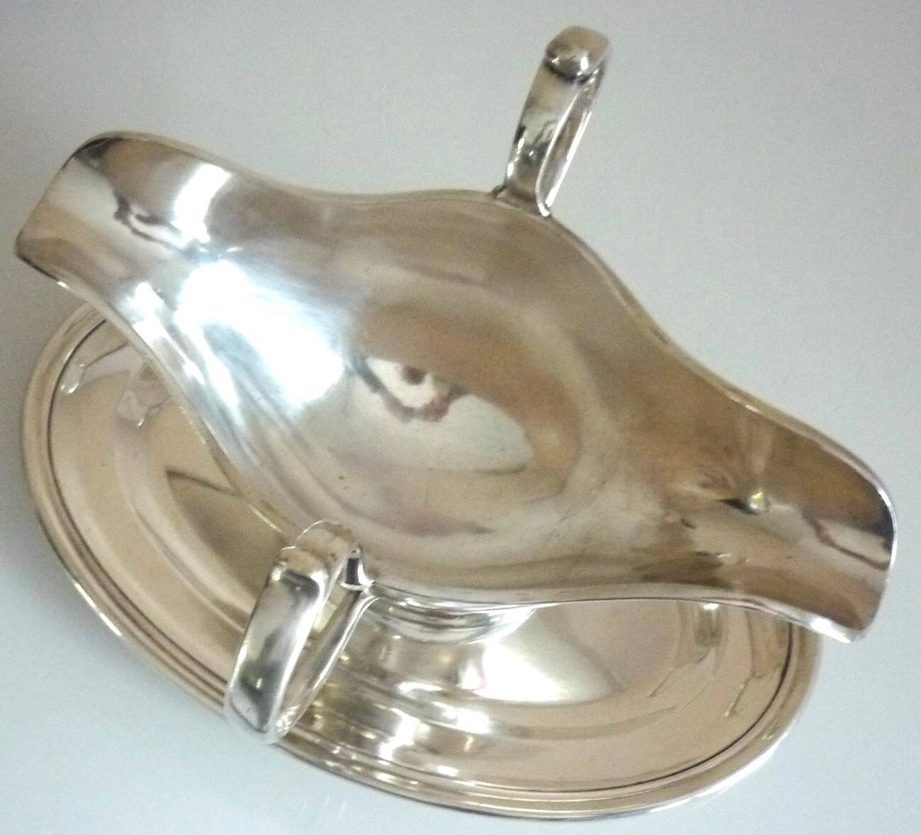 Large gravy boat on its frame, silver metal Cailar Bayard, 19th century