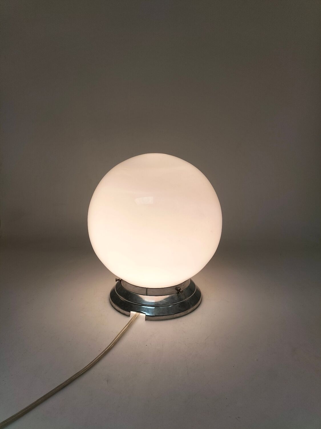 Opaline table lamp