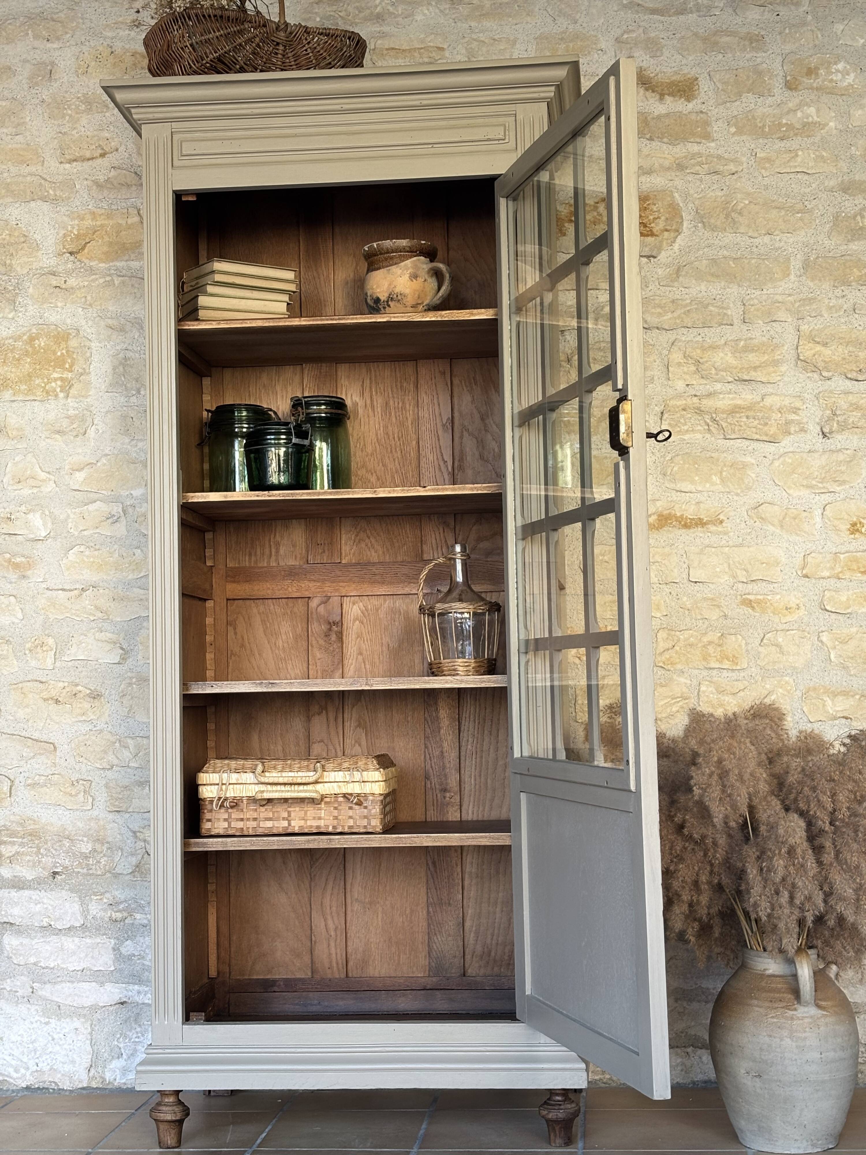 Armoire Parisienne Vitrée