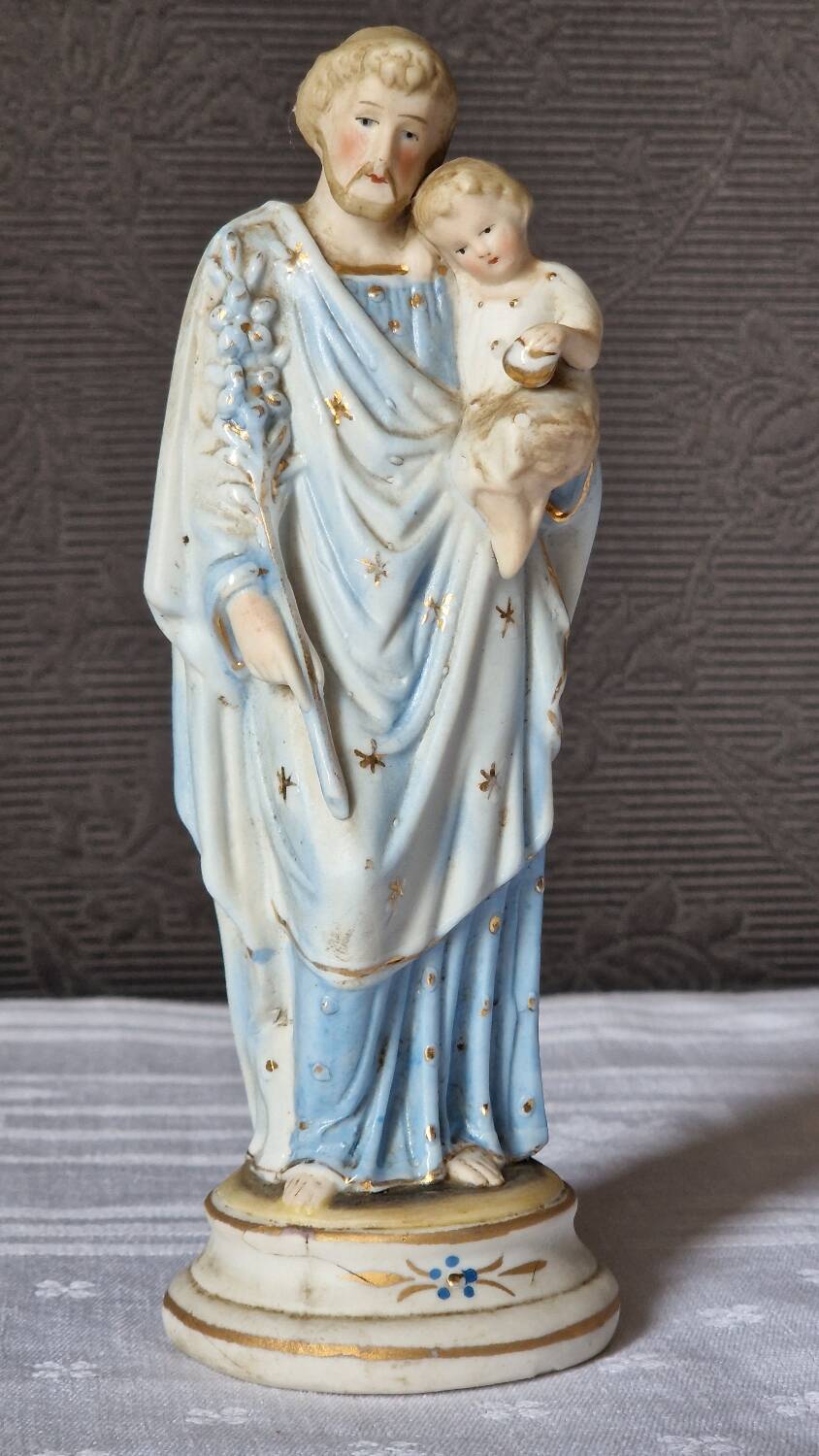 Saint Joseph statuette