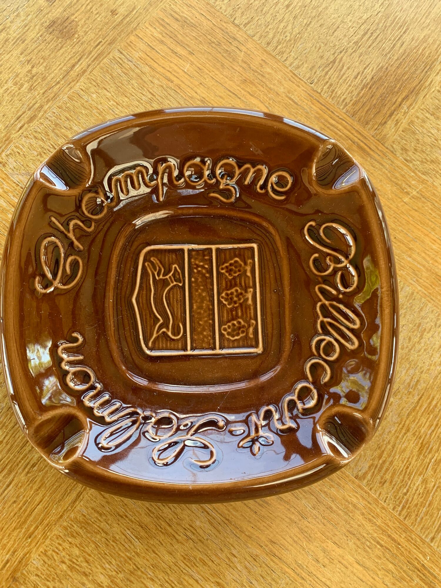 Ceramic ashtray enamelled slurry advertising champagne billecart salmon vintage