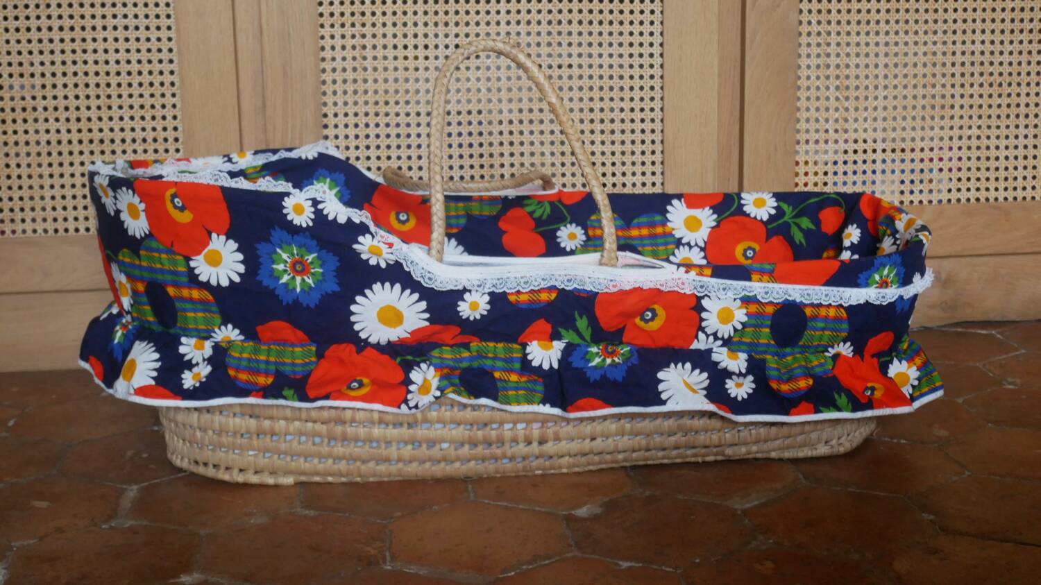 Couffin bébé en osier avec matelas (vintage)