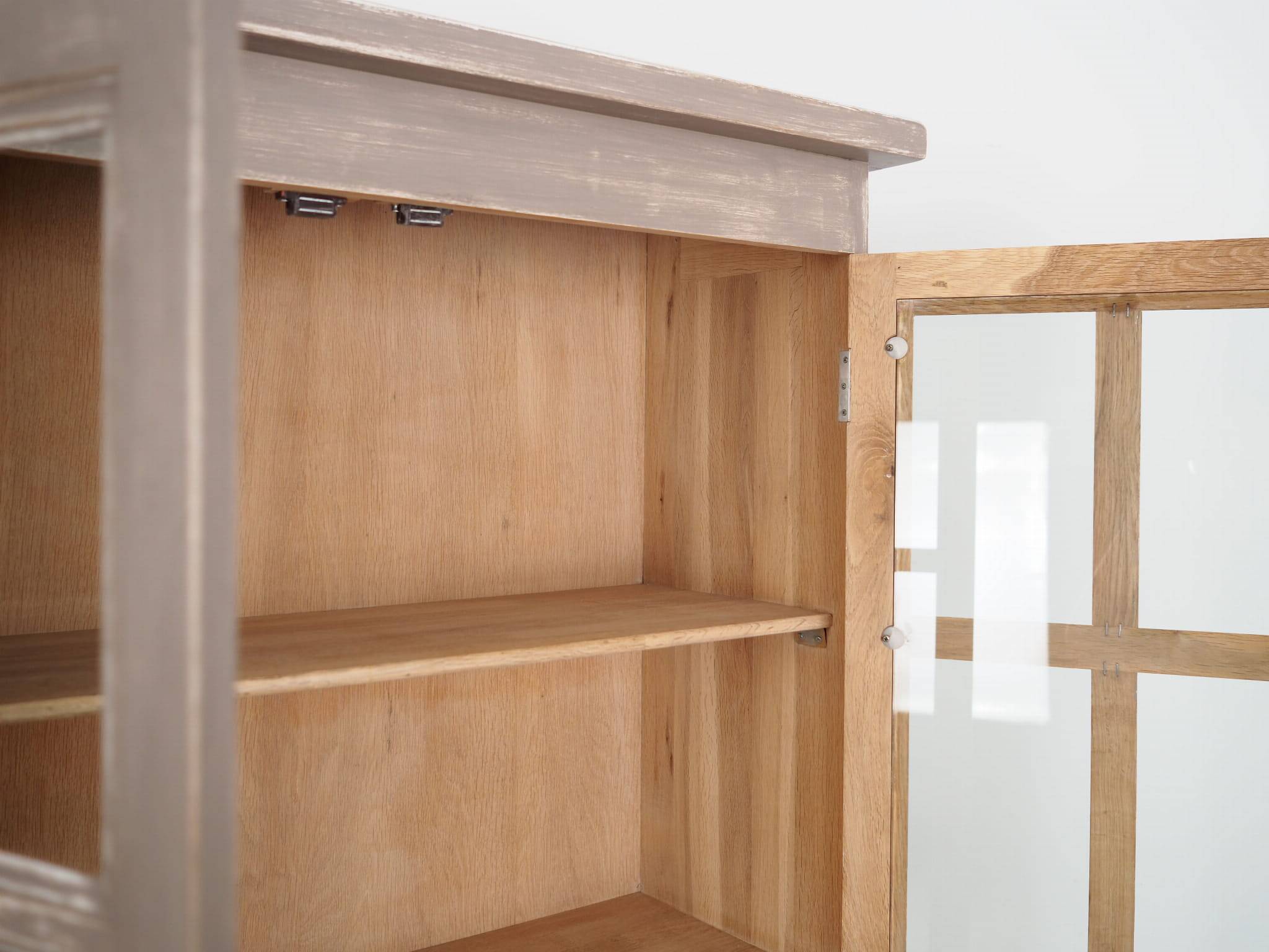 Oak showcase, Danish design, 1980s, production: Denmark