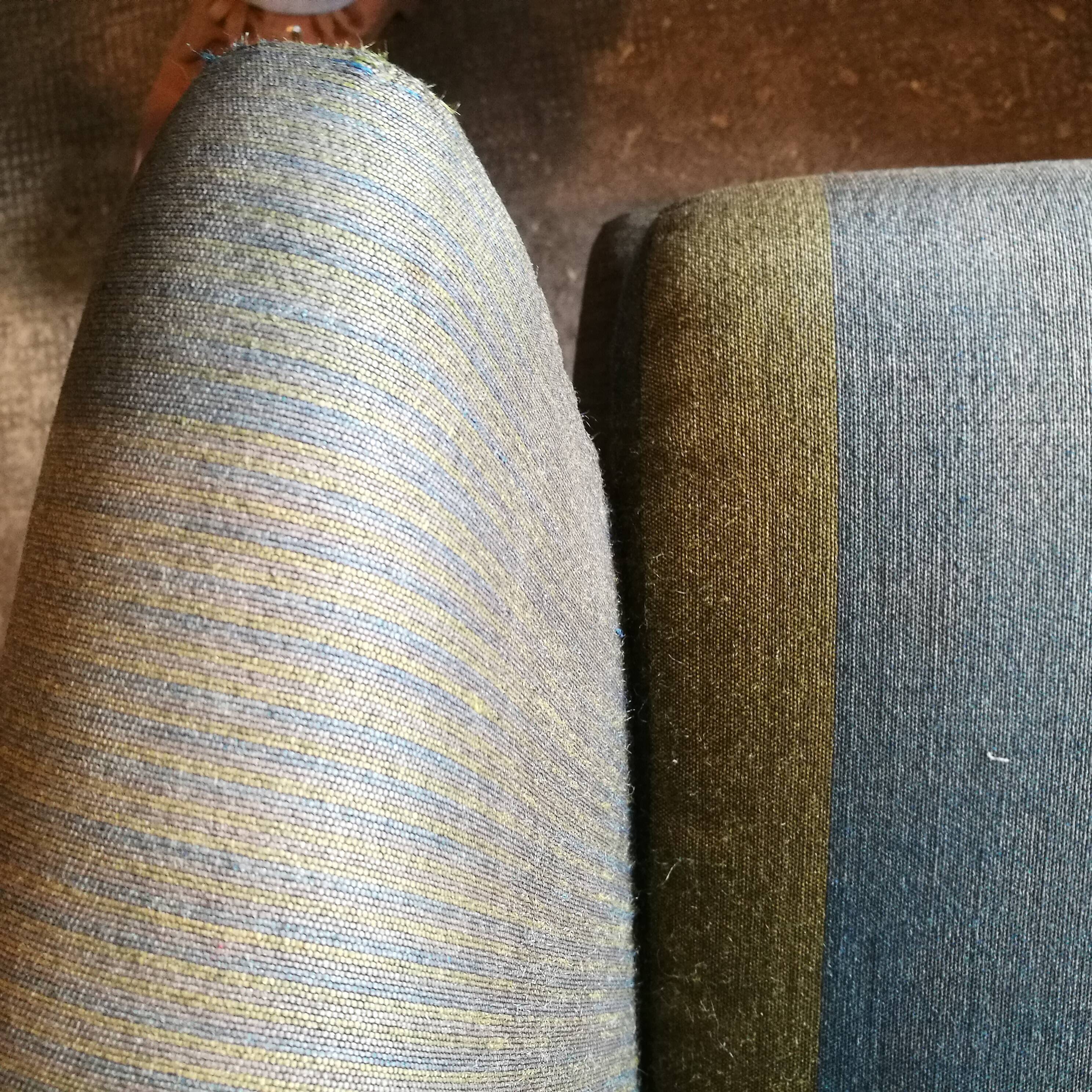 Canapé vintage, sofa Guy Besnard