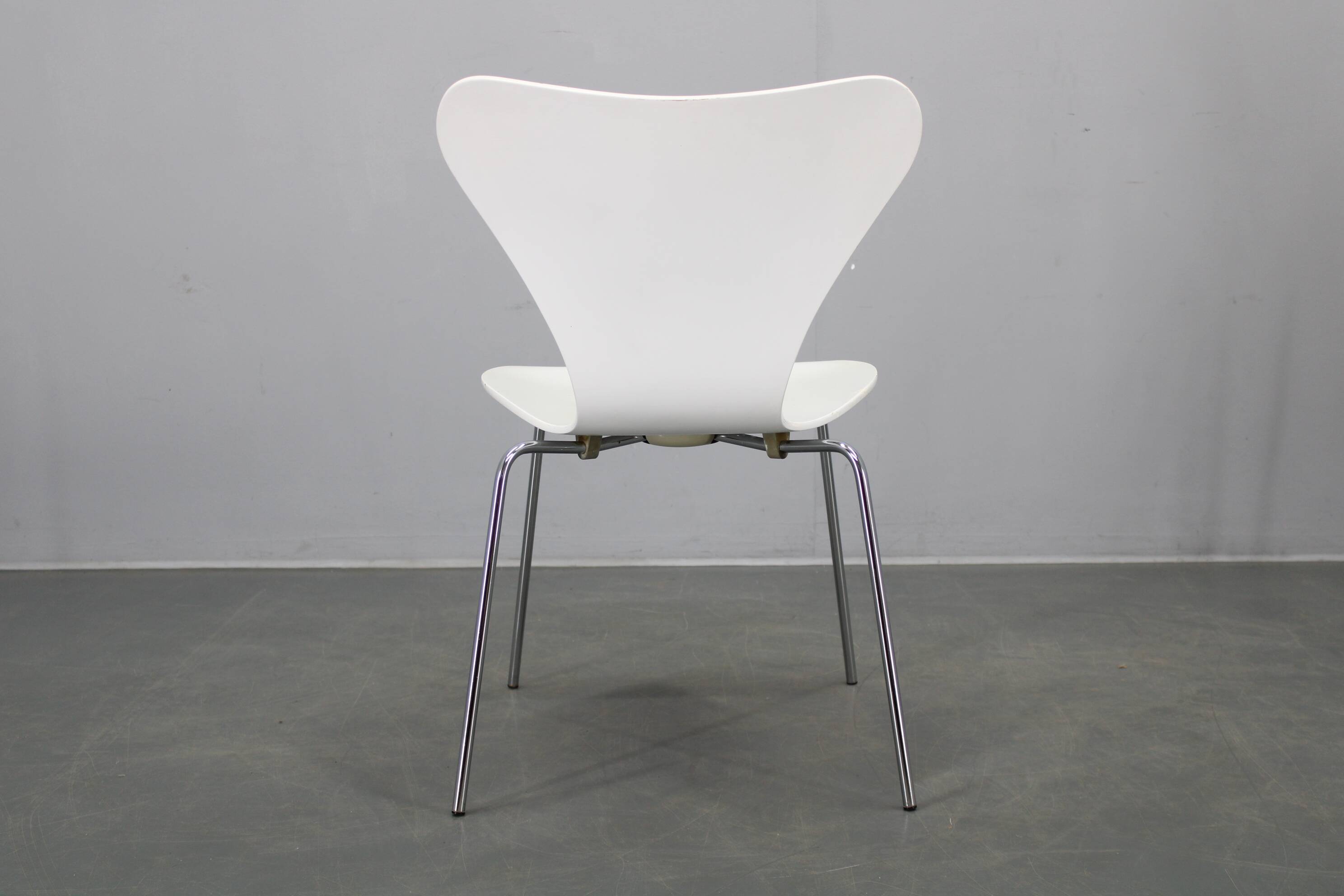 Pair of Series 7 chairs by Fritz Hansen, Denmark, 1970s