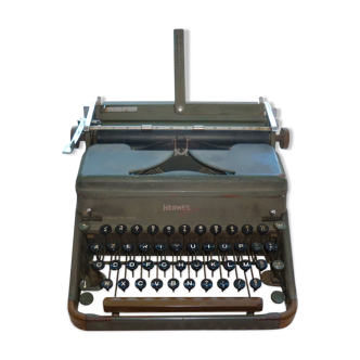 Hermes 2000 manual typewriter