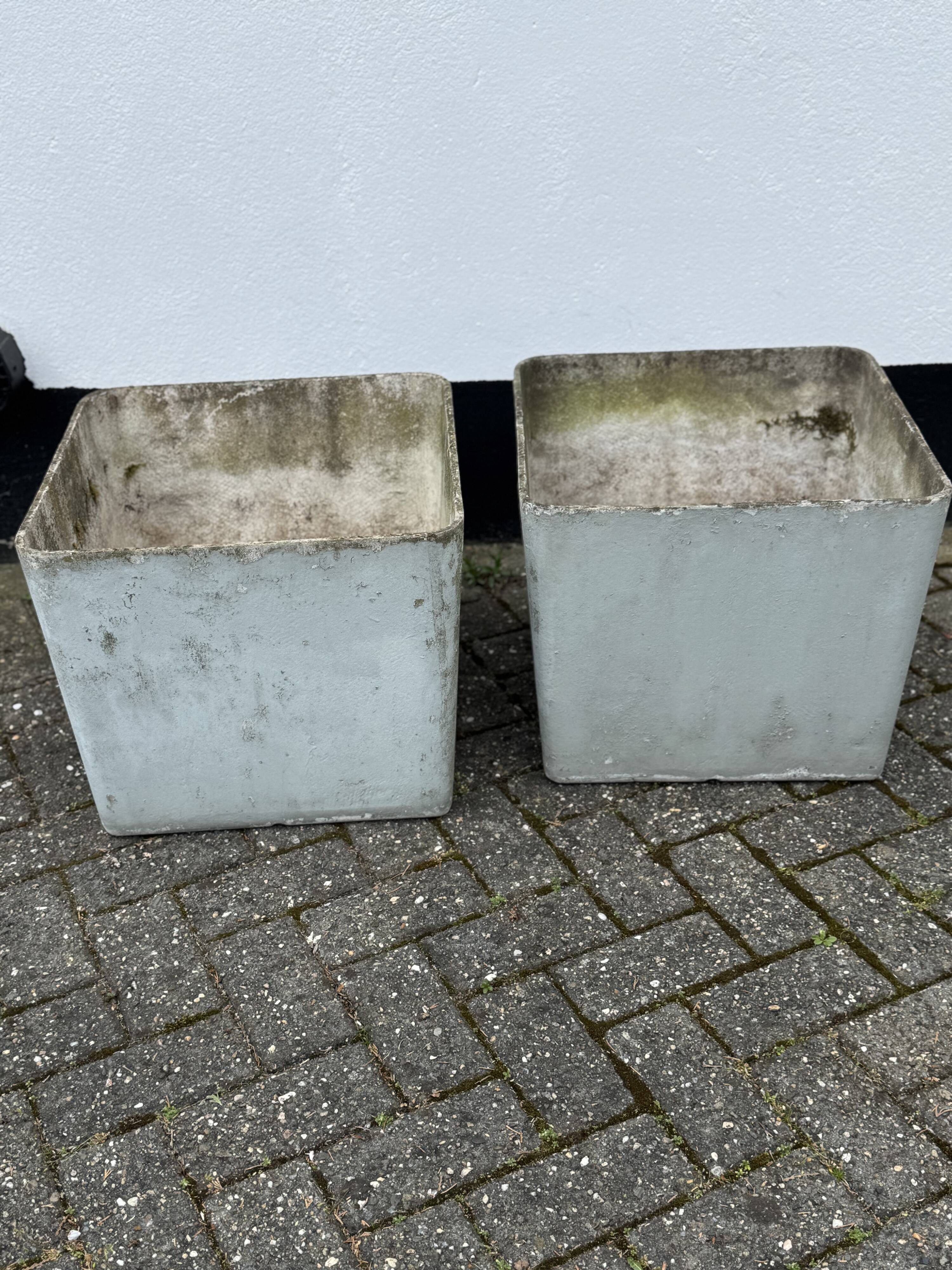 Paire de jardinières carrées