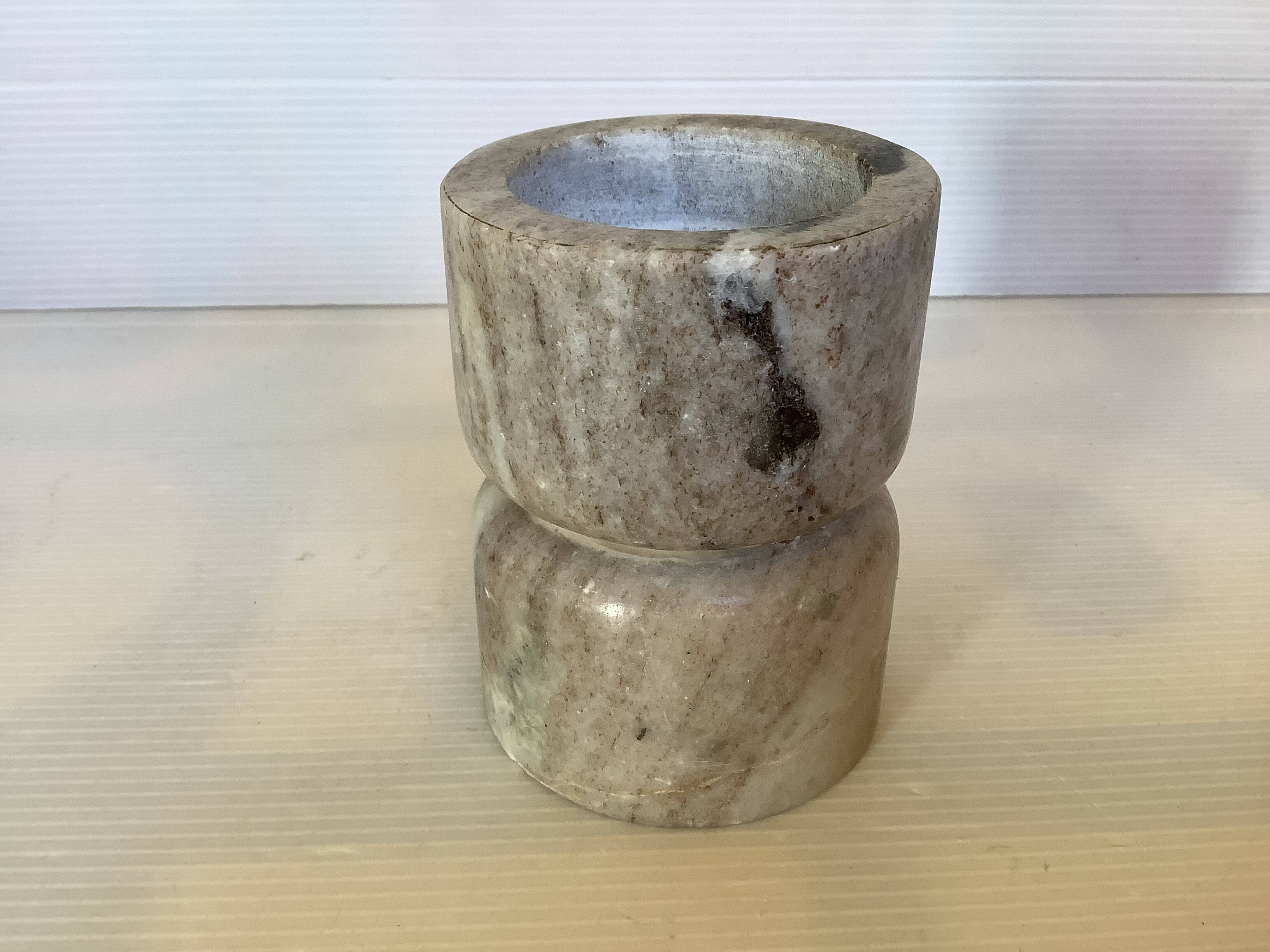 Diabolo marble candlestick