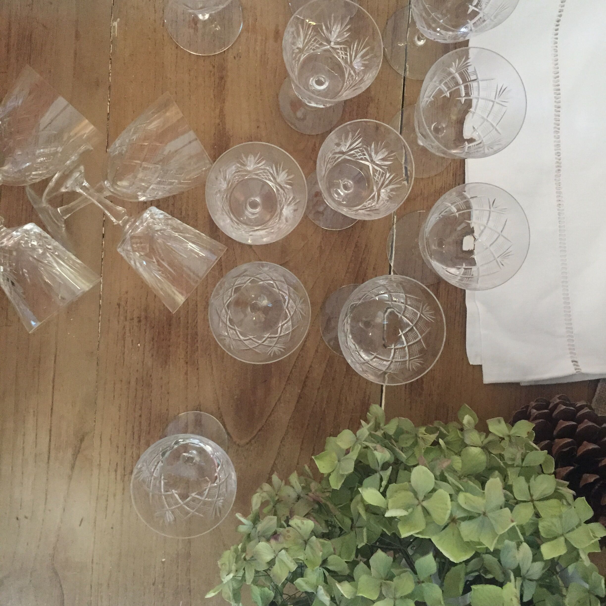 Set of 16 mismatched crystal glasses medium model