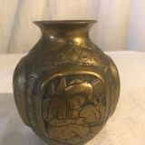Bronze pot