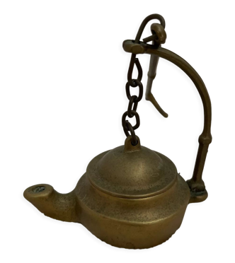 Ancienne lampe à huile en laiton