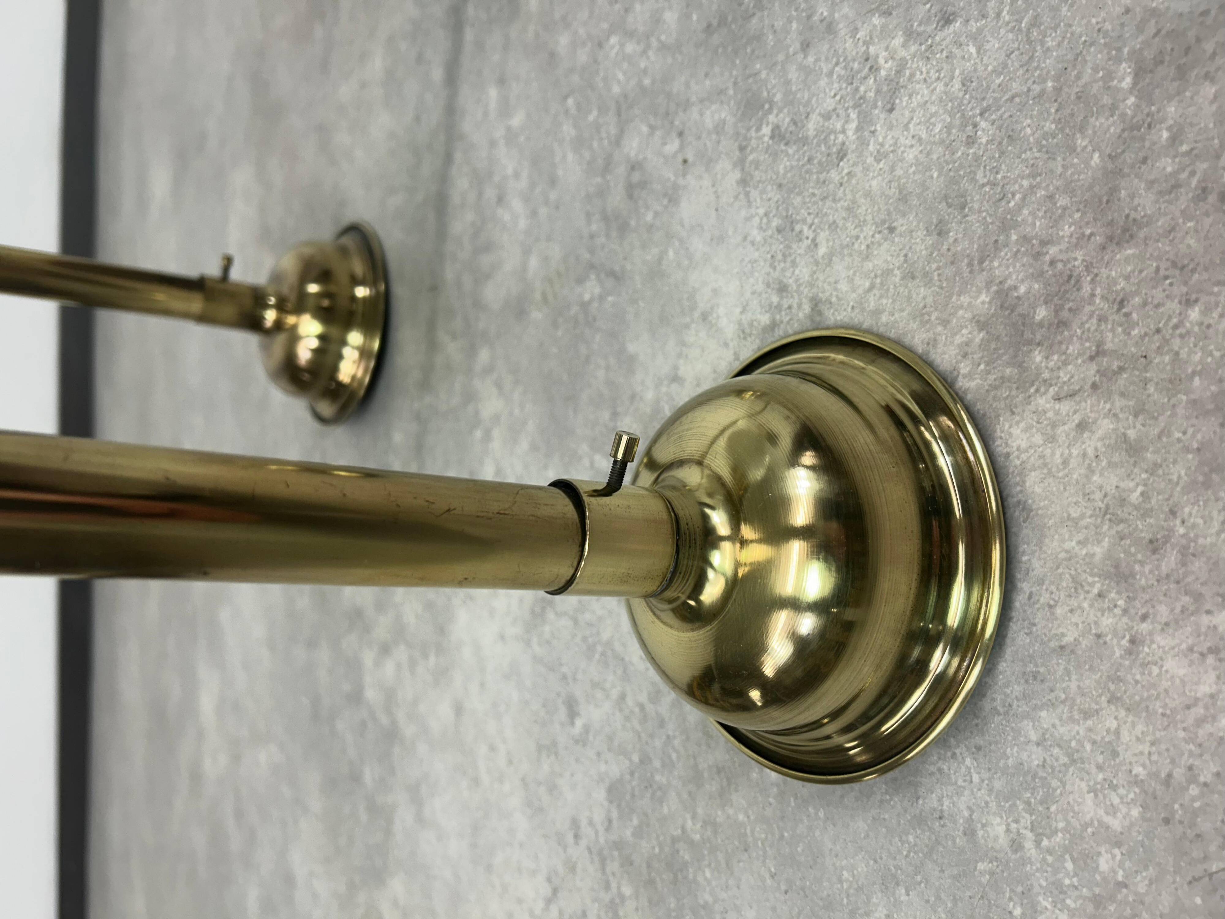 Large Art Deco wall lamp in brass