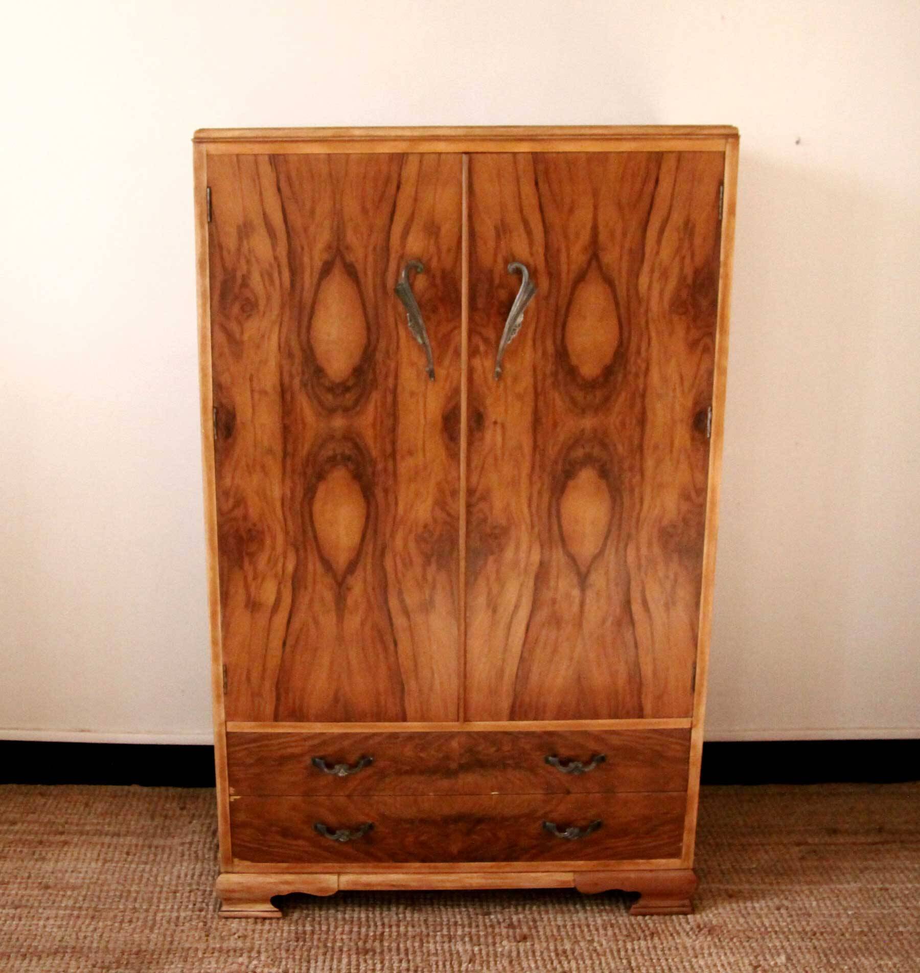 Armoire anglaise Art Déco