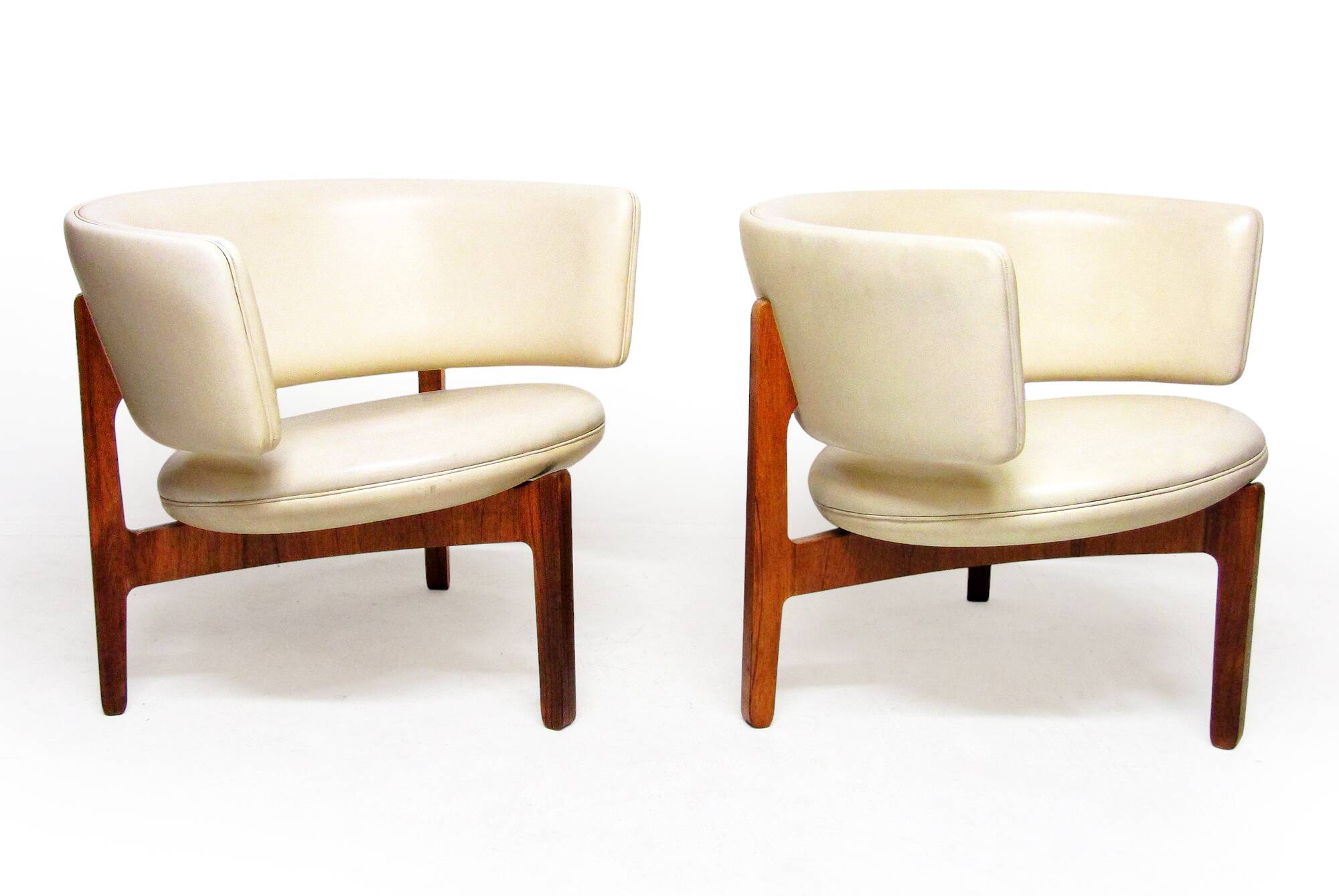Two 1960s Danish Lounge Chairs In Rosewood By Sven Ellekaer