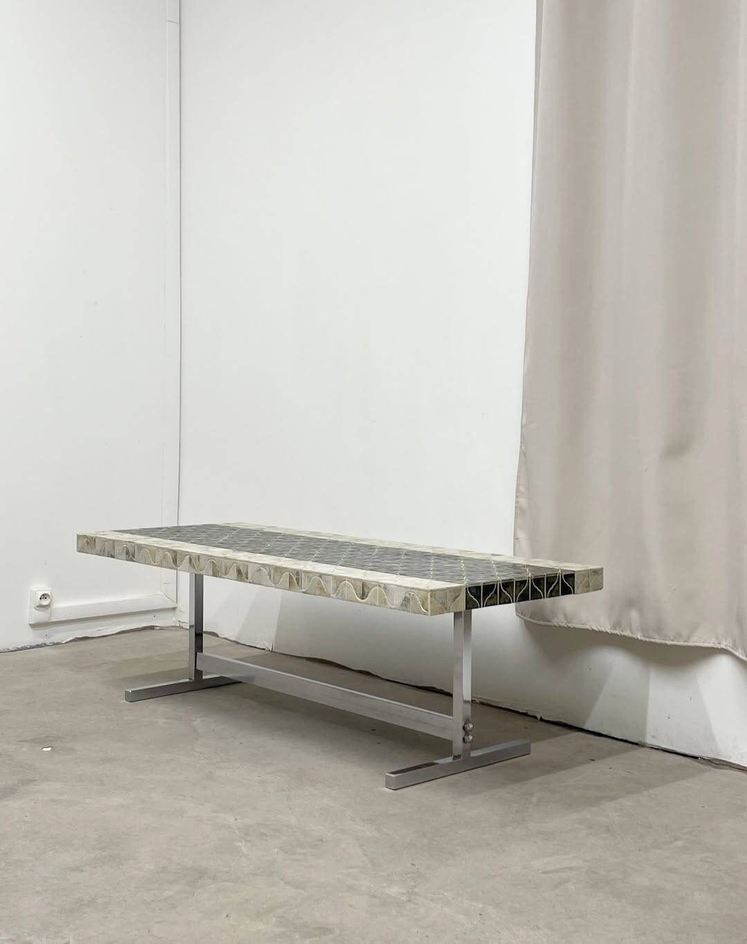 Vintage coffee table in chromed metal and ceramic