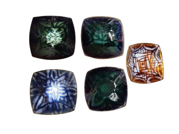 5 Plats en cuivre ancien émailler